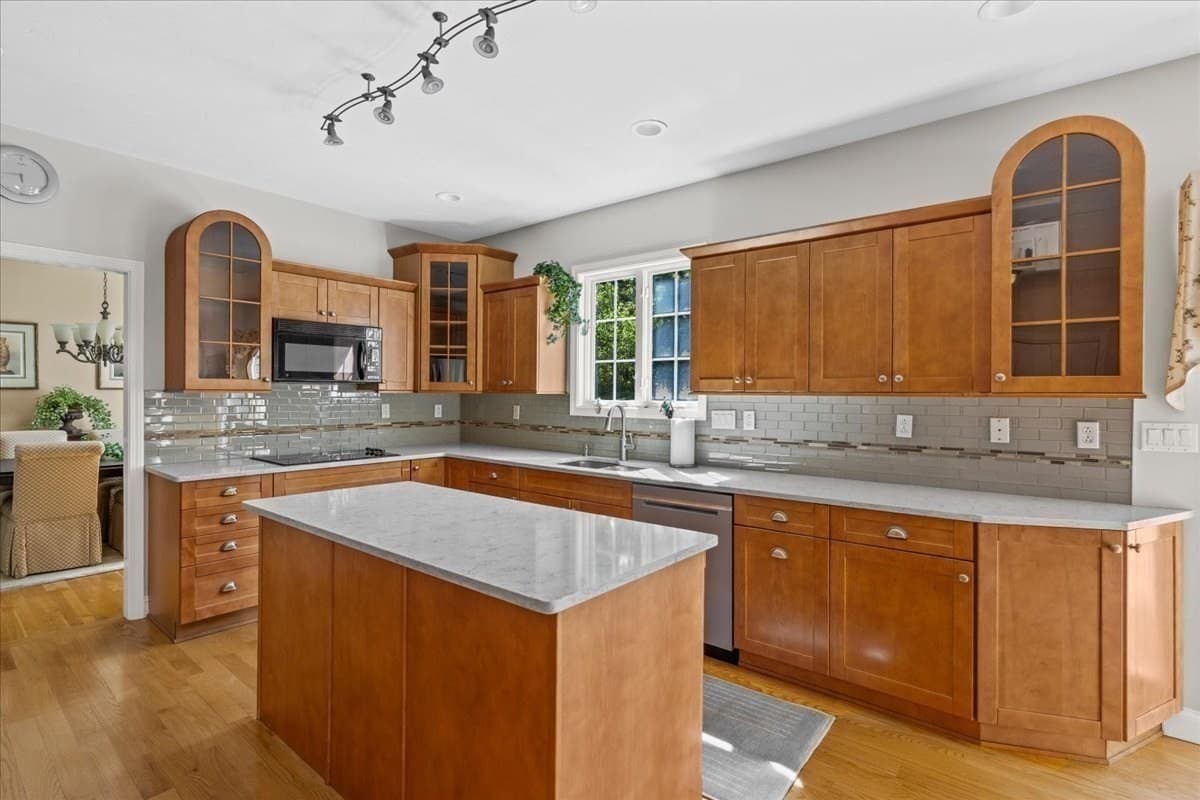 Single Family Residence at 100 Eagle Rock Rd, Stoughton MA 02072, Stoughton, photo 6 of 42