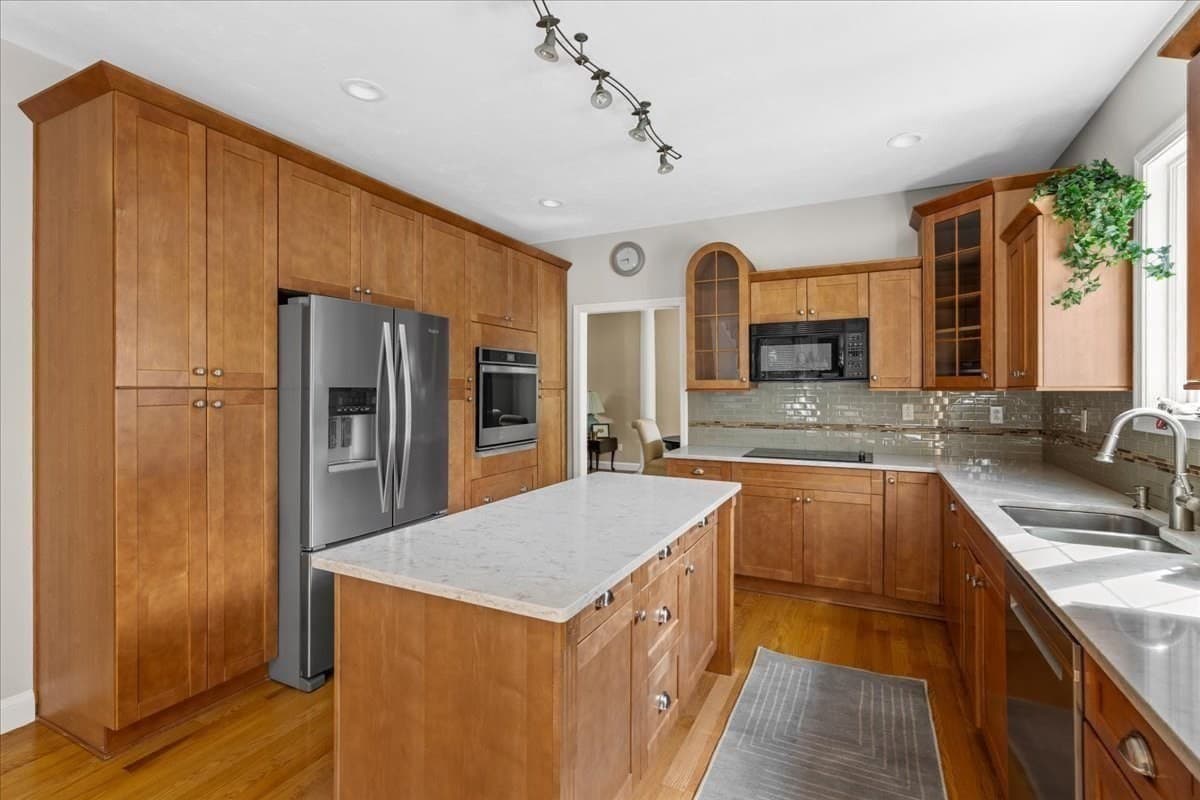 Single Family Residence at 100 Eagle Rock Rd, Stoughton MA 02072, Stoughton, photo 9 of 42