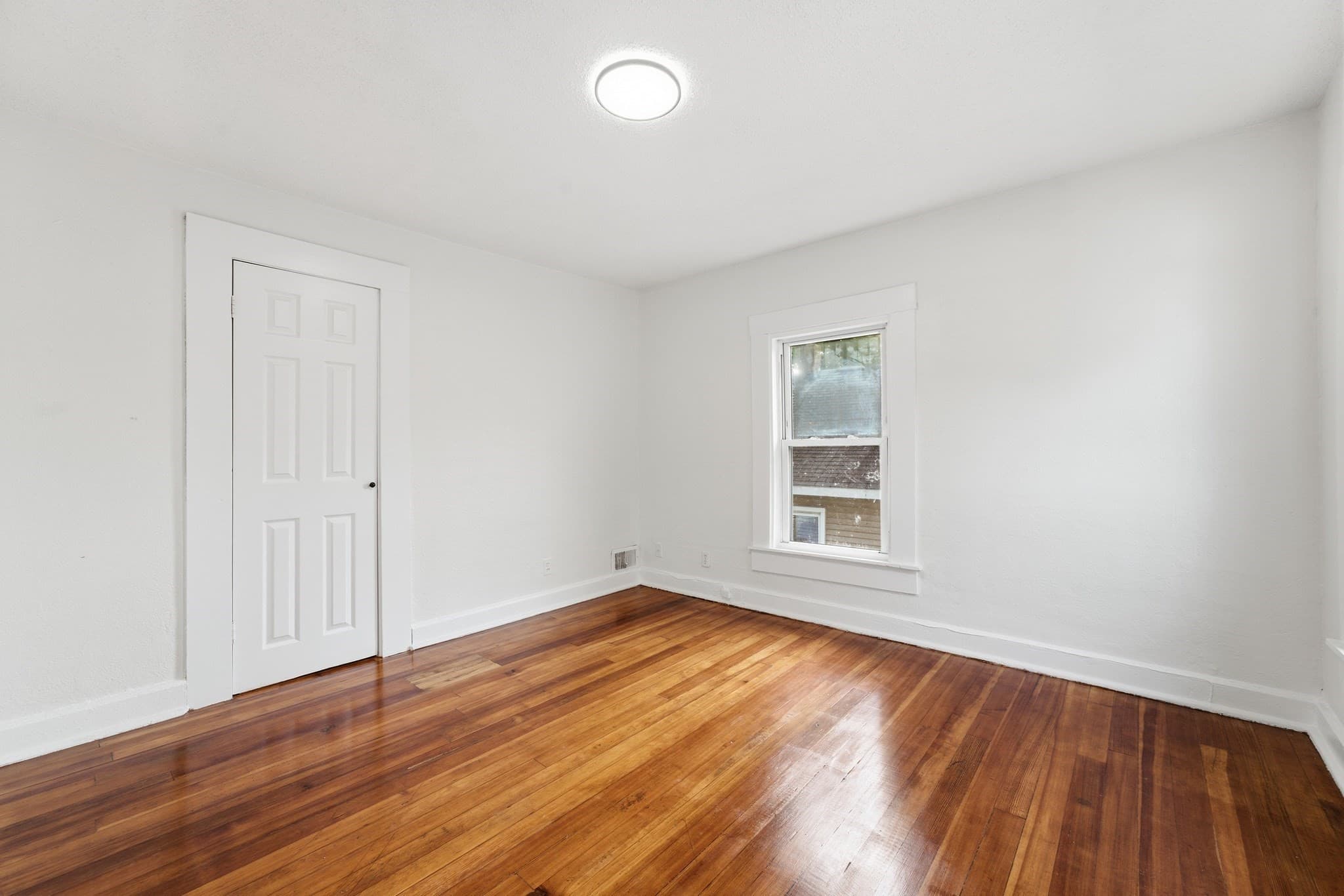 Single Family Residence at 73 Jasper St, Springfield MA 01109, Springfield, photo 22 of 38