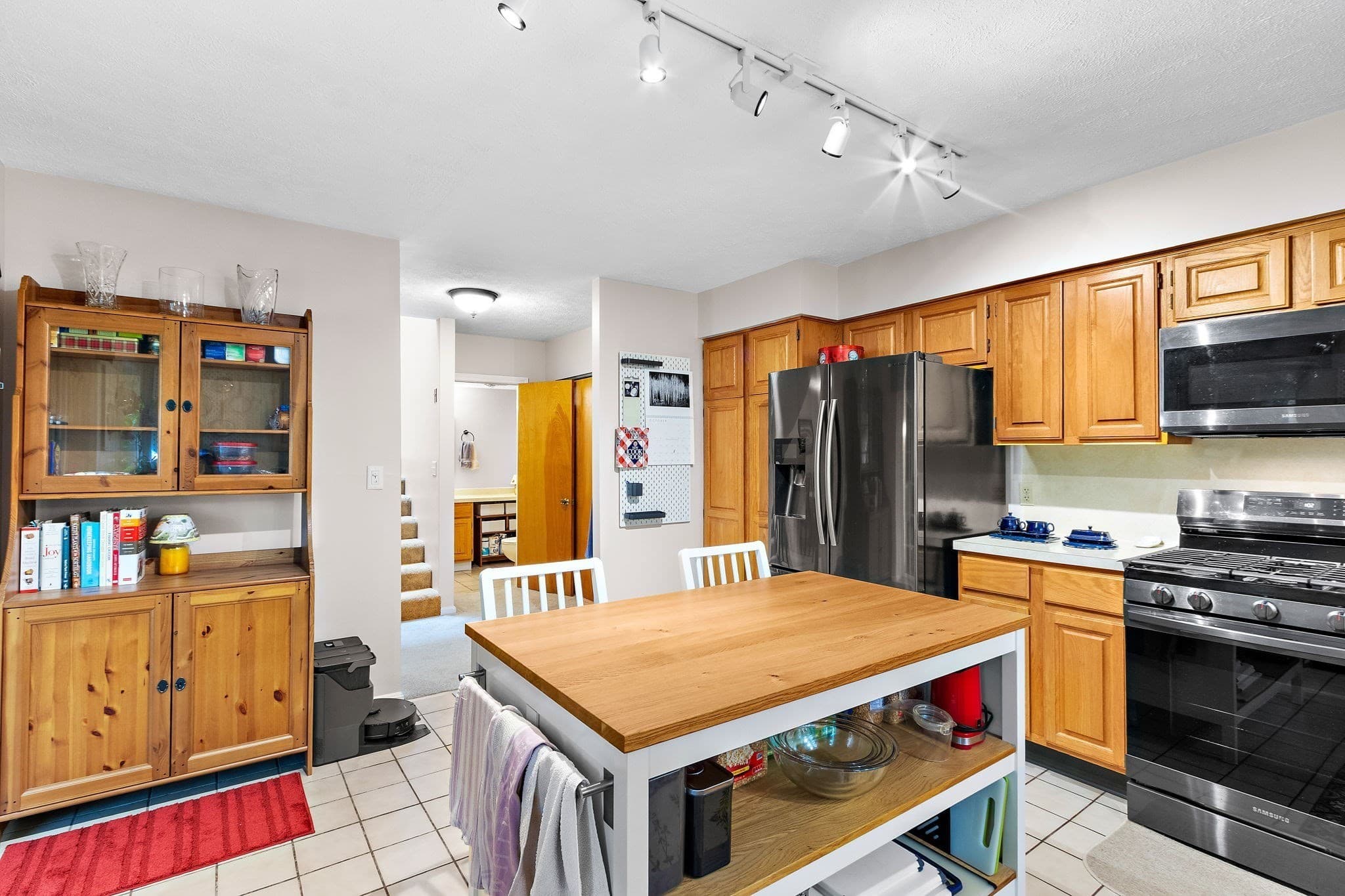 Condominium at 12 Country Club Ln # D, Milford MA 01757, Milford, photo 6 of 30