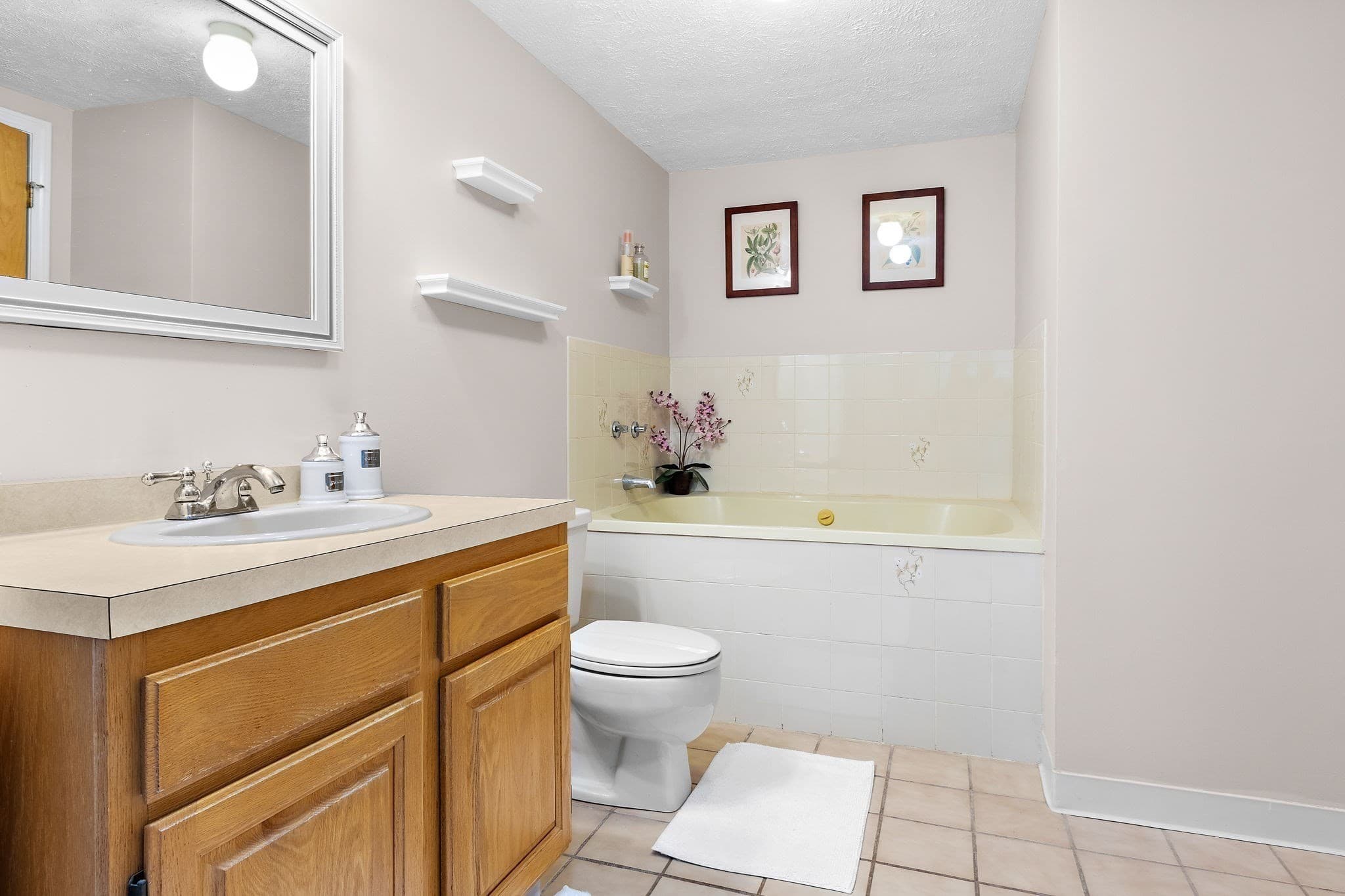 Condominium at 12 Country Club Ln # D, Milford MA 01757, Milford, photo 20 of 30
