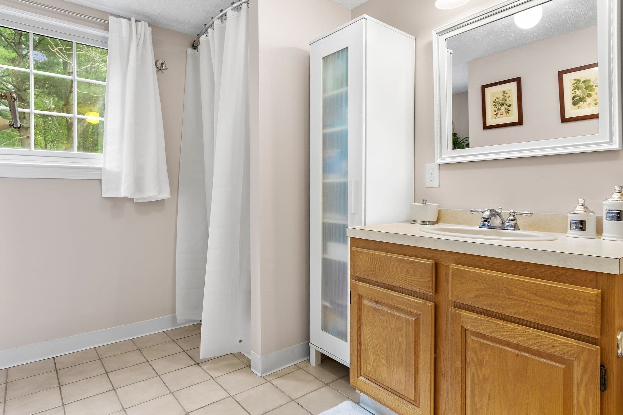 Condominium at 12 Country Club Ln # D, Milford MA 01757, Milford, photo 19 of 30