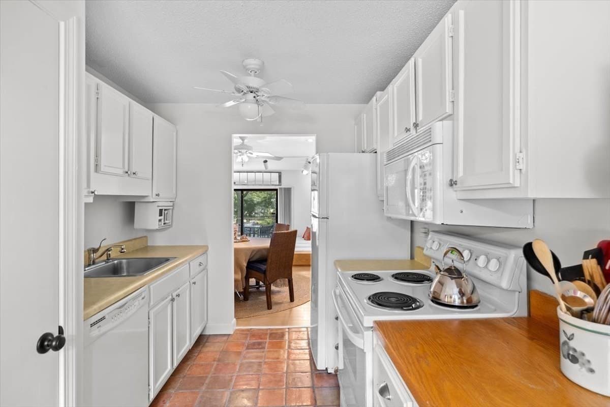 Condominium at 190 Bayfront Way # 190, Falmouth MA 02536, Falmouth, photo 7 of 37
