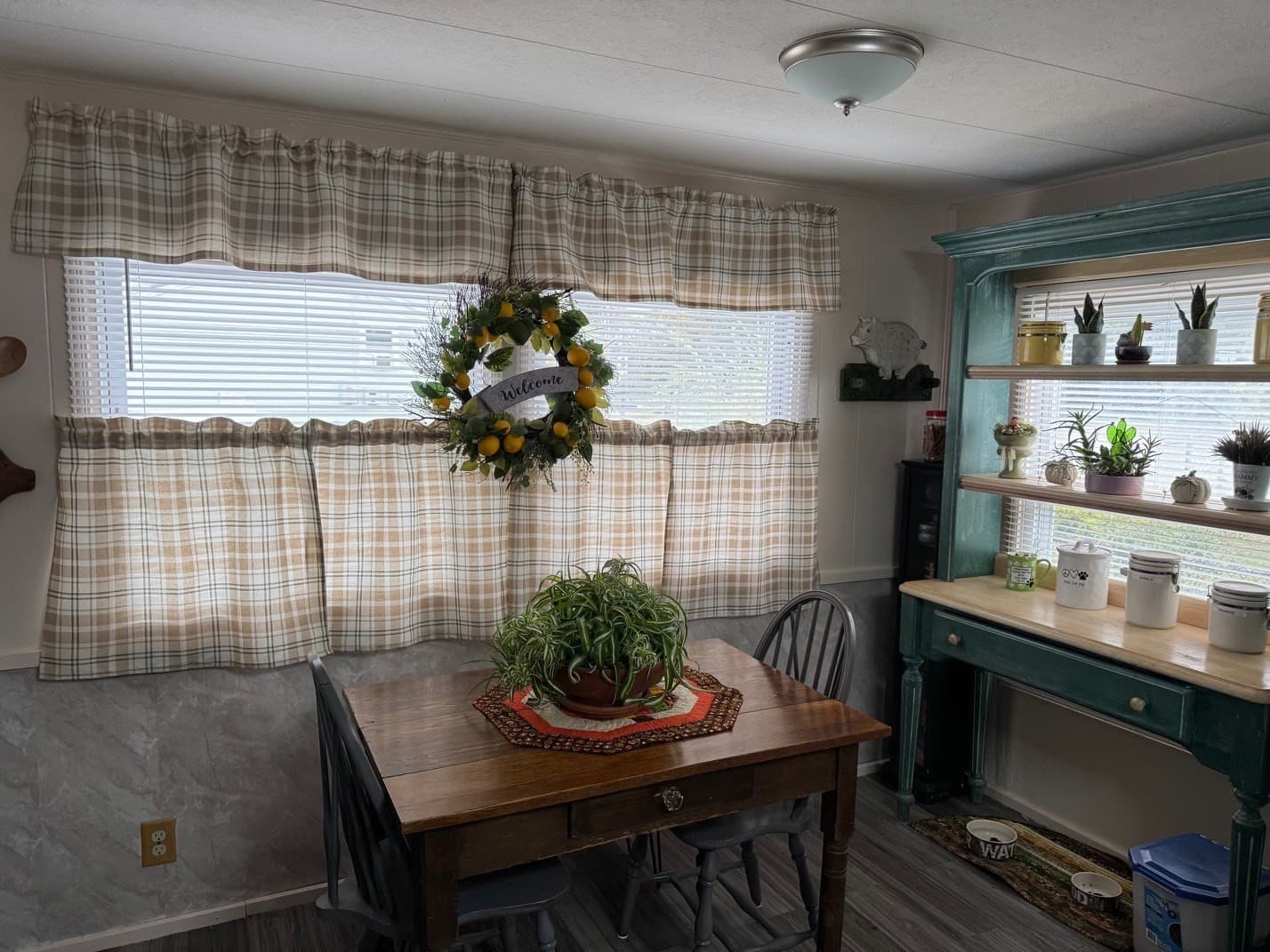 Mobile Home at 19 Third Ave, Ware MA 01082, Ware, photo 4 of 14