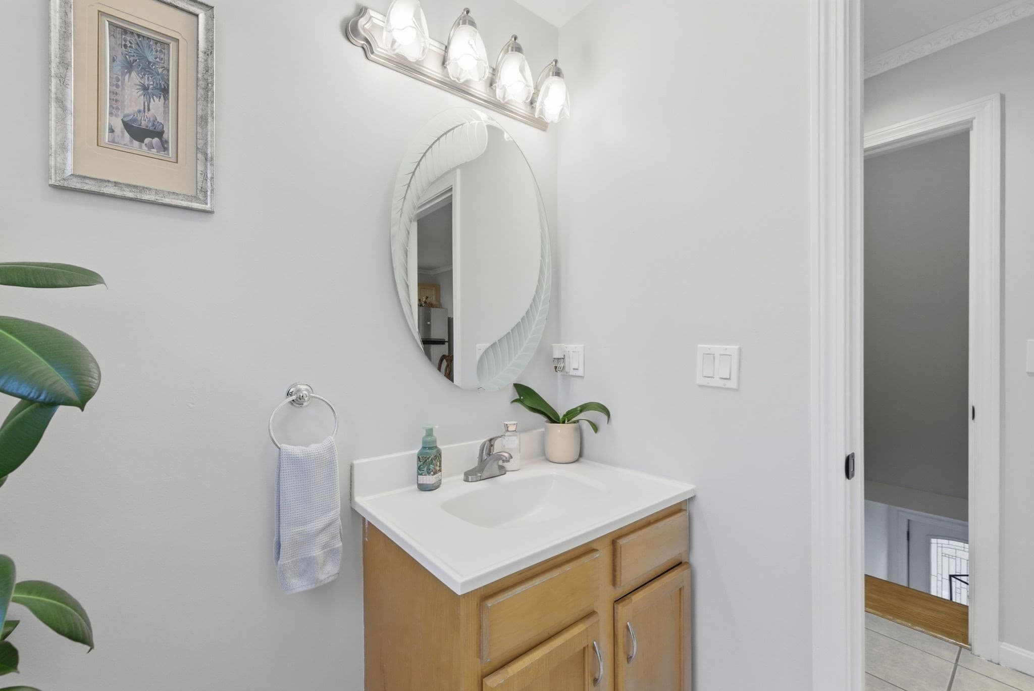 Condominium at 124 Locust St # 124, Haverhill MA 01830, Haverhill, photo 8 of 39