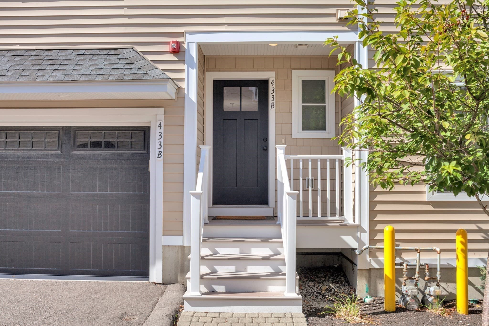 Condominium at 433 Neponset Street # B, Norwood MA 02062, Norwood, photo 2 of 42