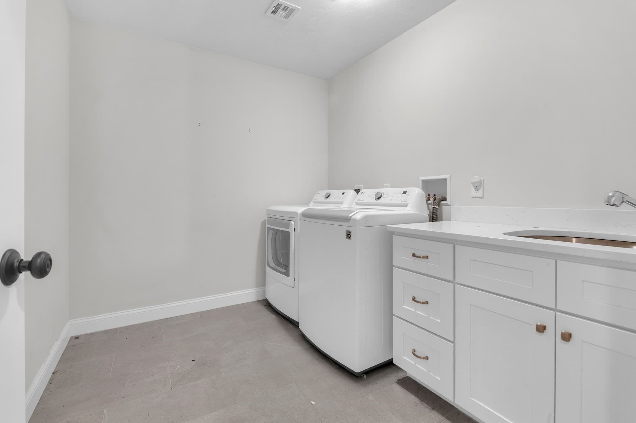 Condominium at 433 Neponset Street # B, Norwood MA 02062, Norwood, photo 33 of 42