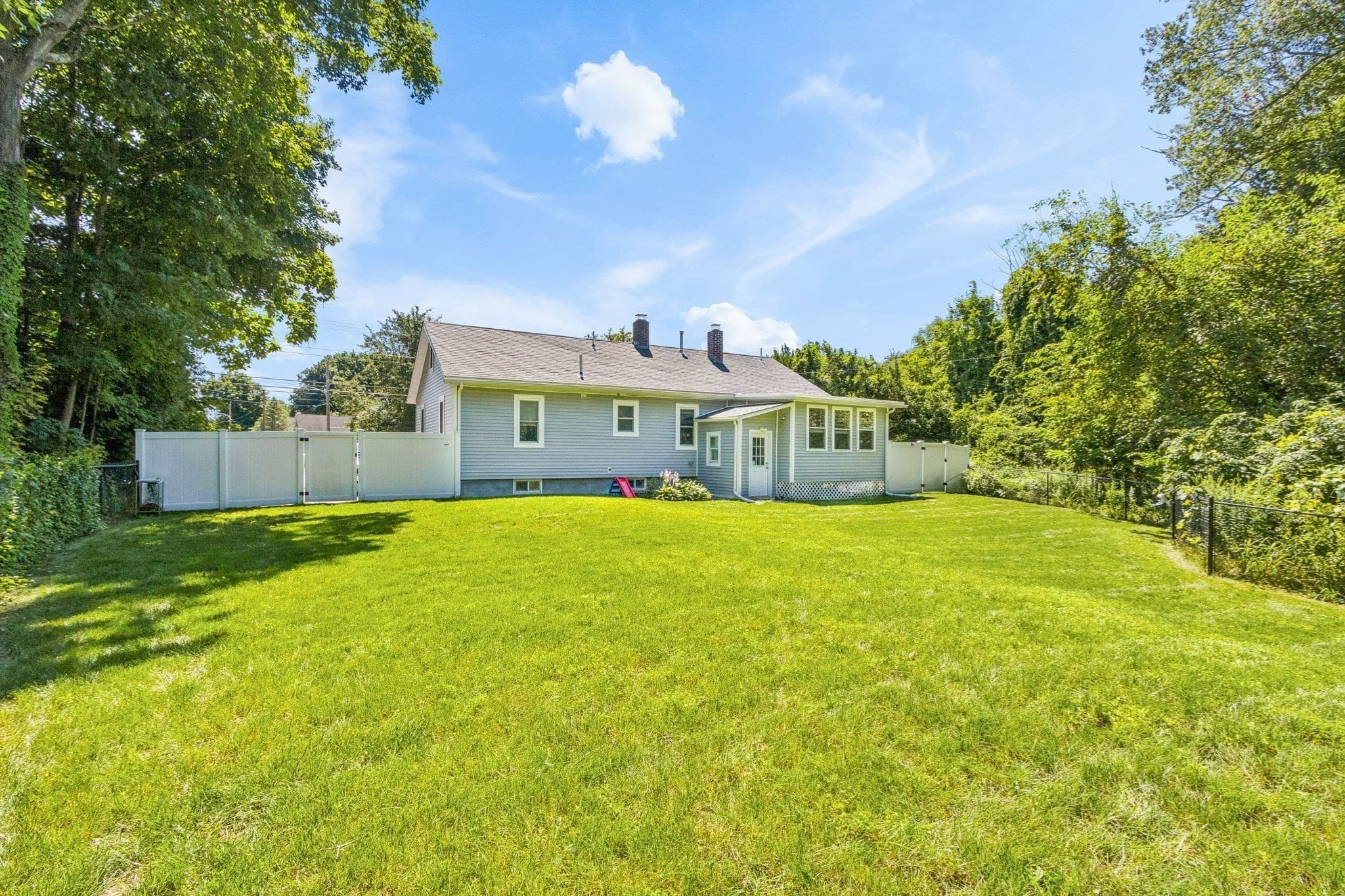 Single Family Residence at 728 Pleasant St, Attleboro MA 02703, Attleboro, photo 32 of 41