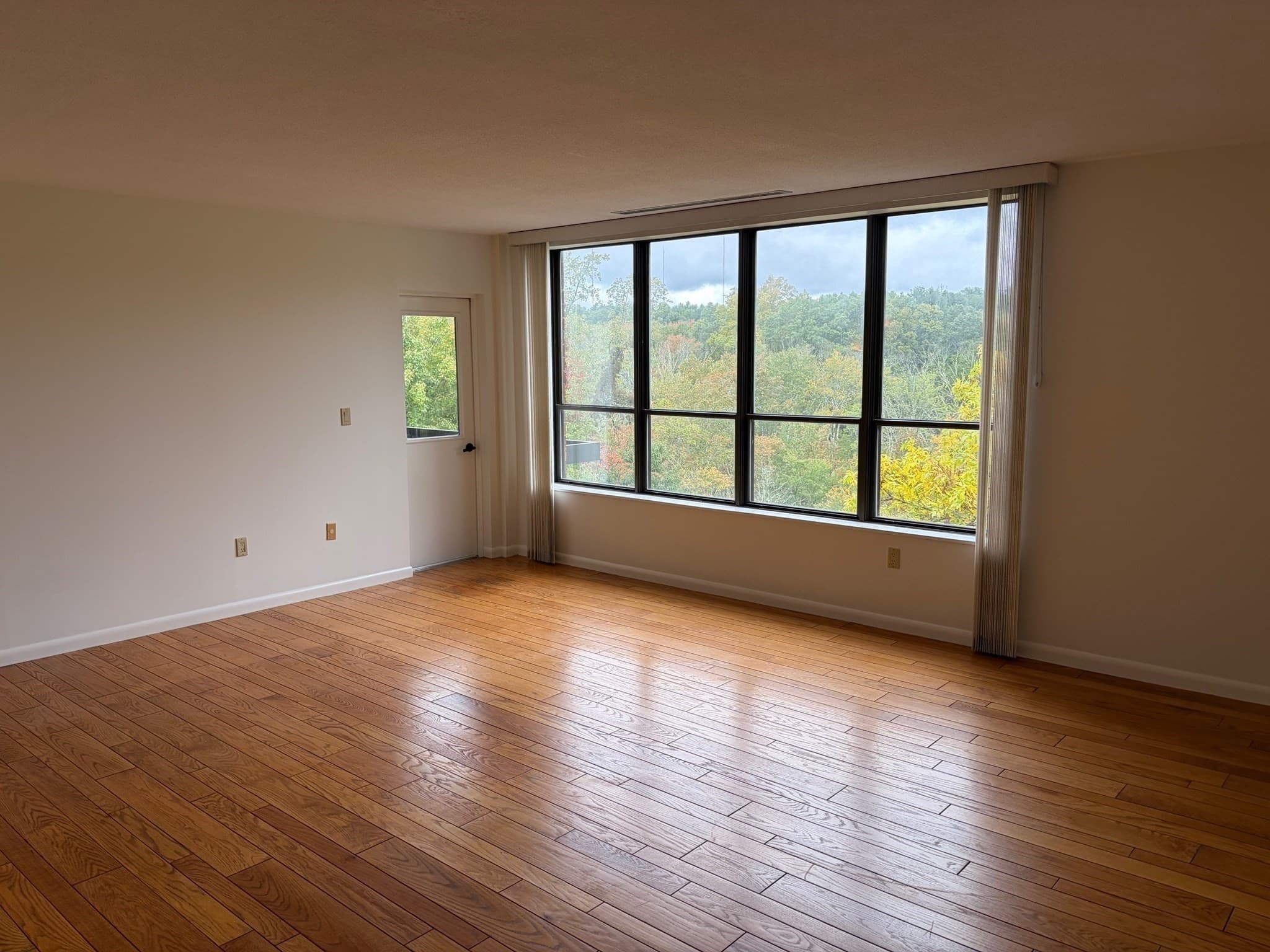 Condominium at 210 Nahanton St # 422, Newton MA 02459, Newton, photo 9 of 16