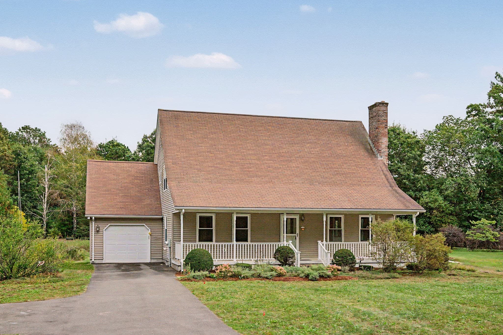 Single Family Residence at 35 Cook Rd, Southampton MA 01073, Southampton, photo 3 of 36