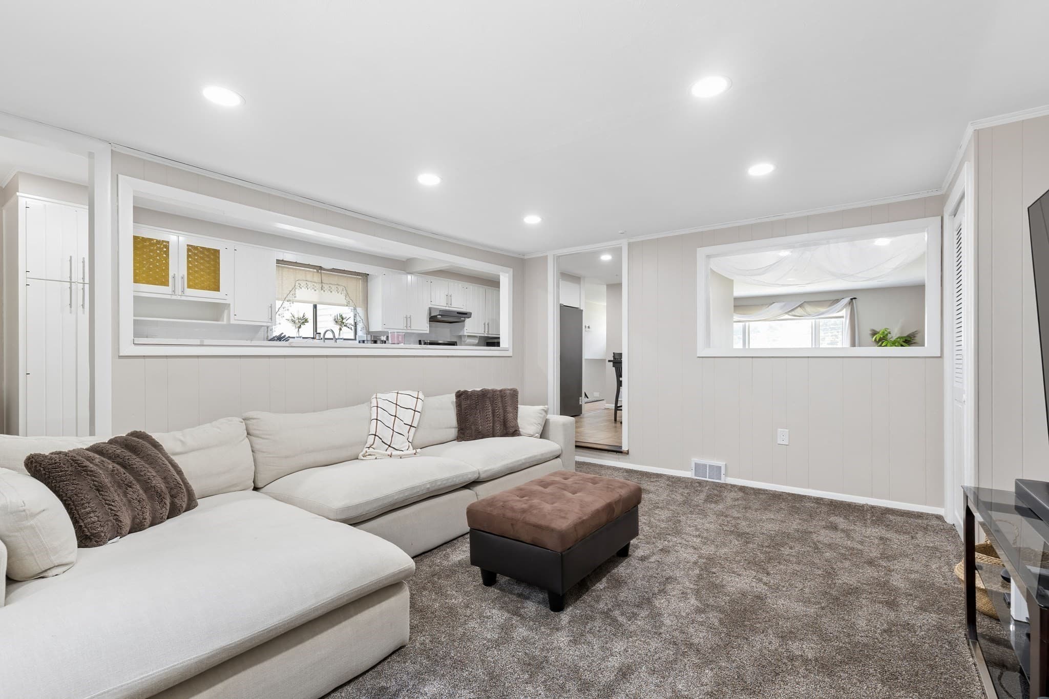 Single Family Residence at 27 Lyman Rd, Framingham MA 01701, Framingham, photo 13 of 28