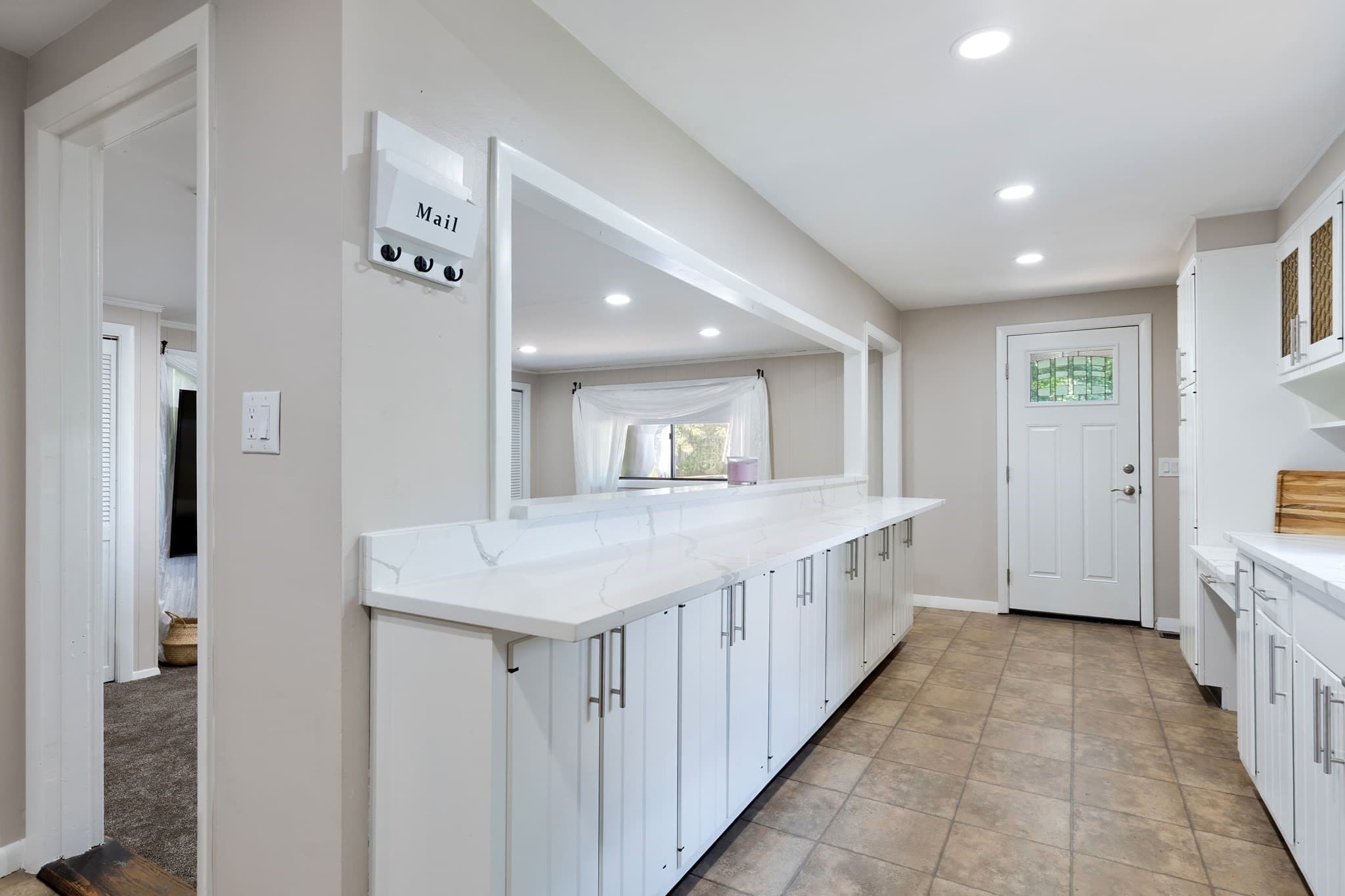 Single Family Residence at 27 Lyman Rd, Framingham MA 01701, Framingham, photo 9 of 28