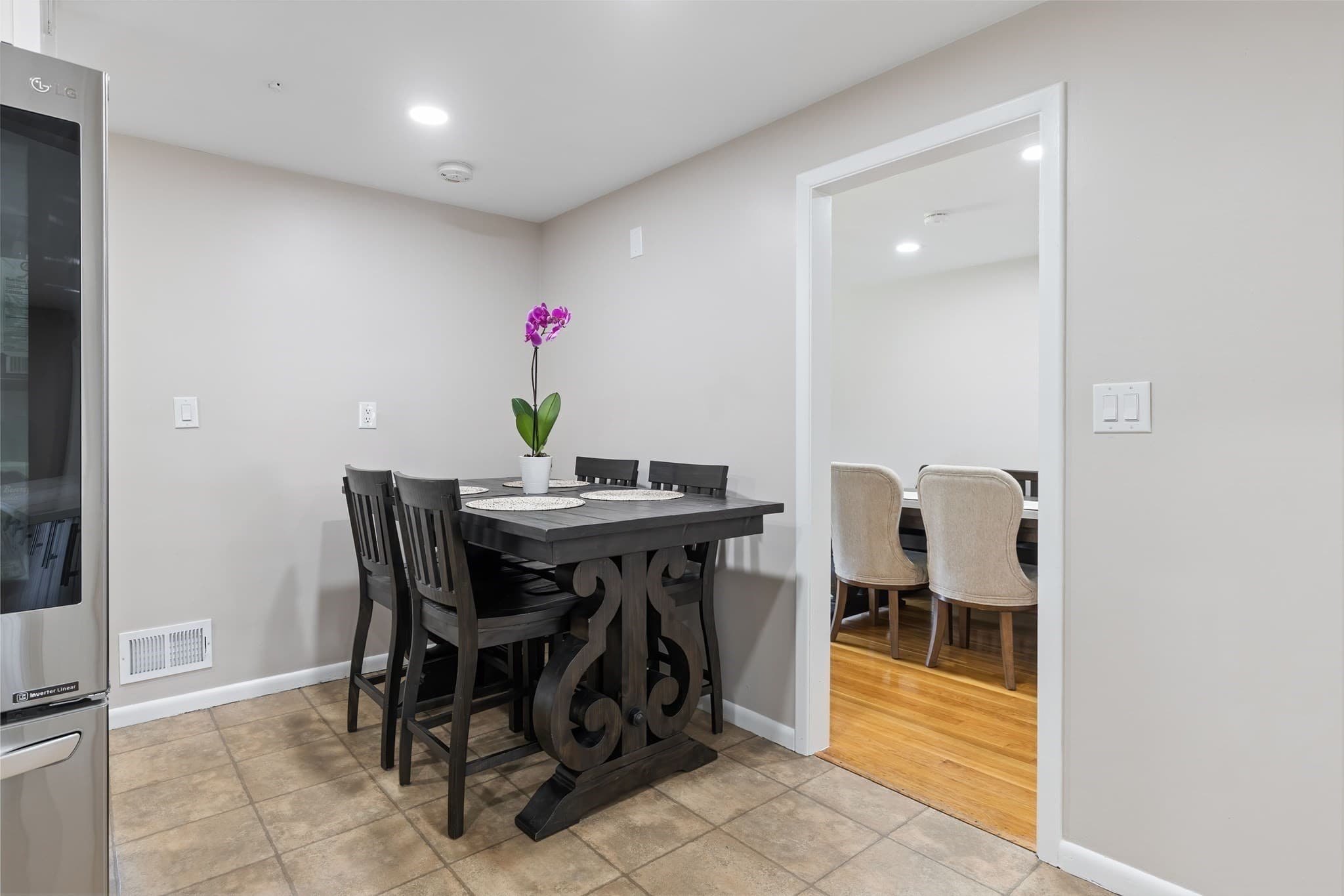 Single Family Residence at 27 Lyman Rd, Framingham MA 01701, Framingham, photo 8 of 28