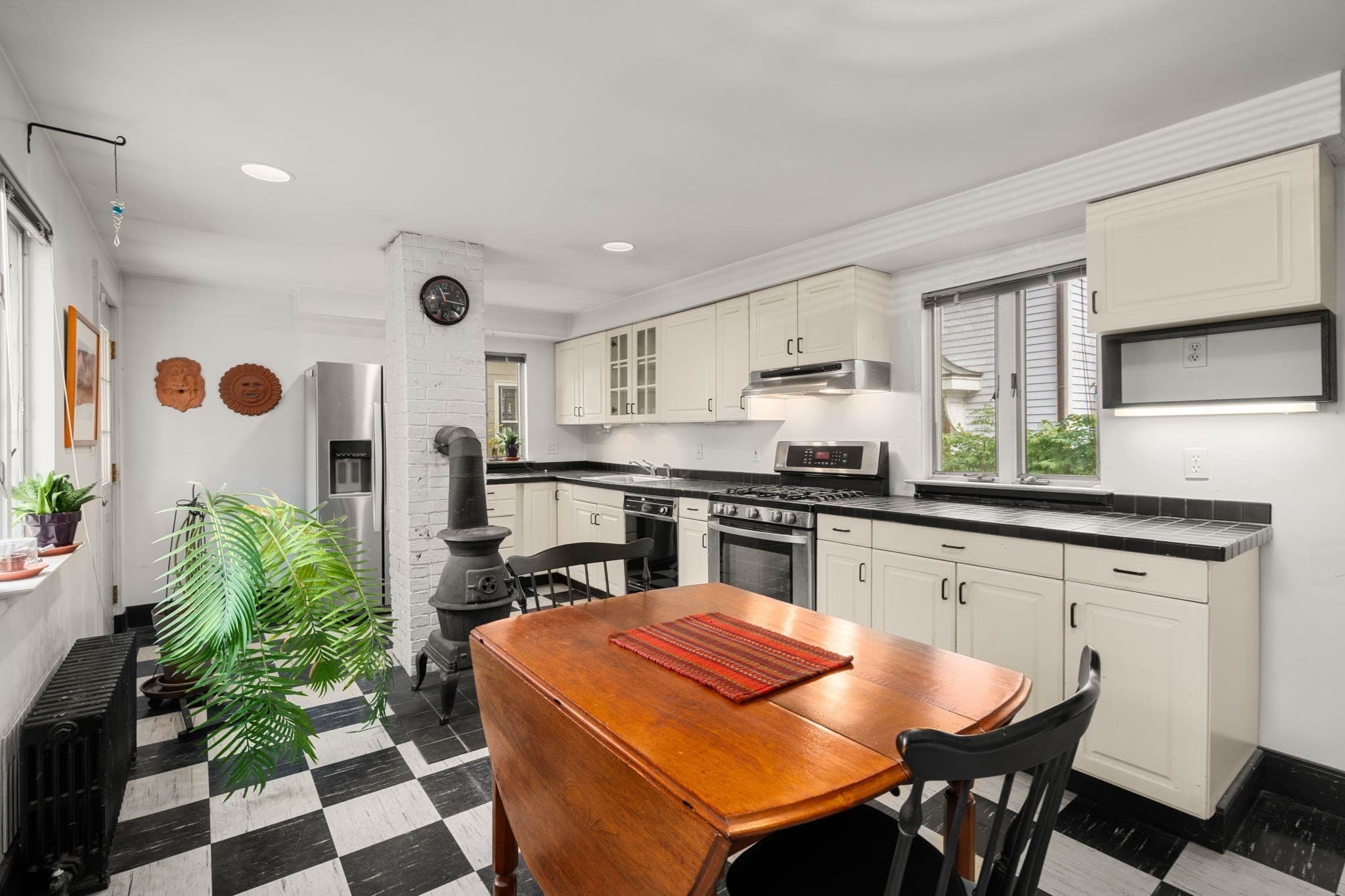 Multi Family at 89 Dover St, Somerville MA 02144, Somerville, photo 9 of 26