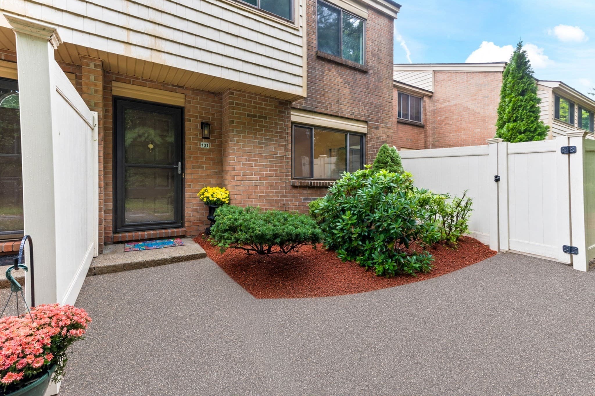 131 Greenbrook Drive # 131, Stoughton MA 02072
