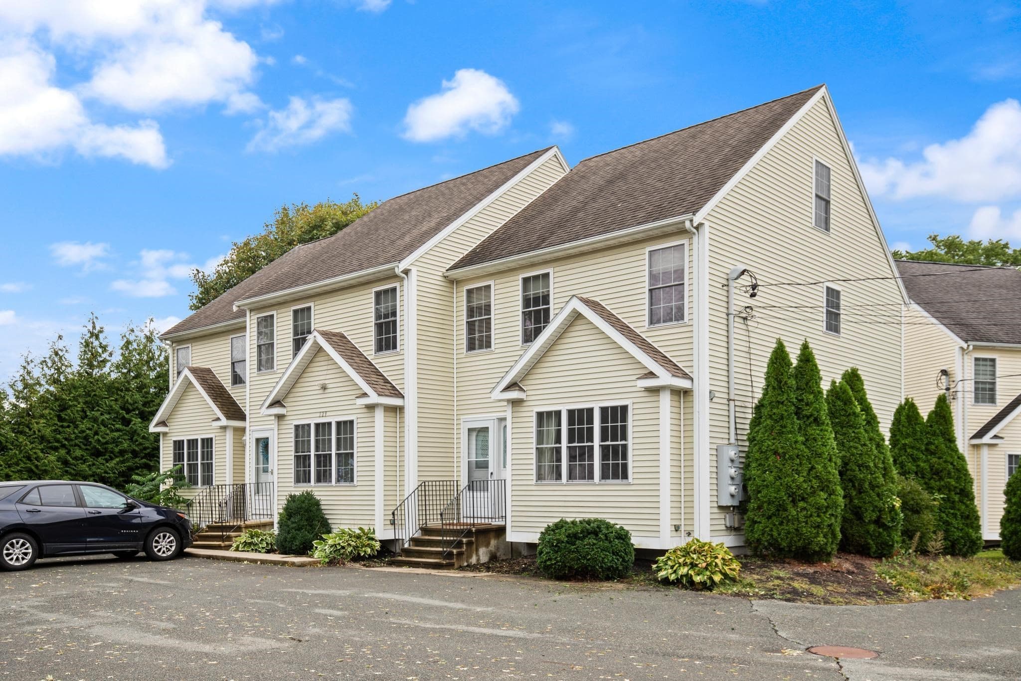 Condominium at 129 Scott St # 4, Attleboro MA 02703, Attleboro, photo 3 of 33