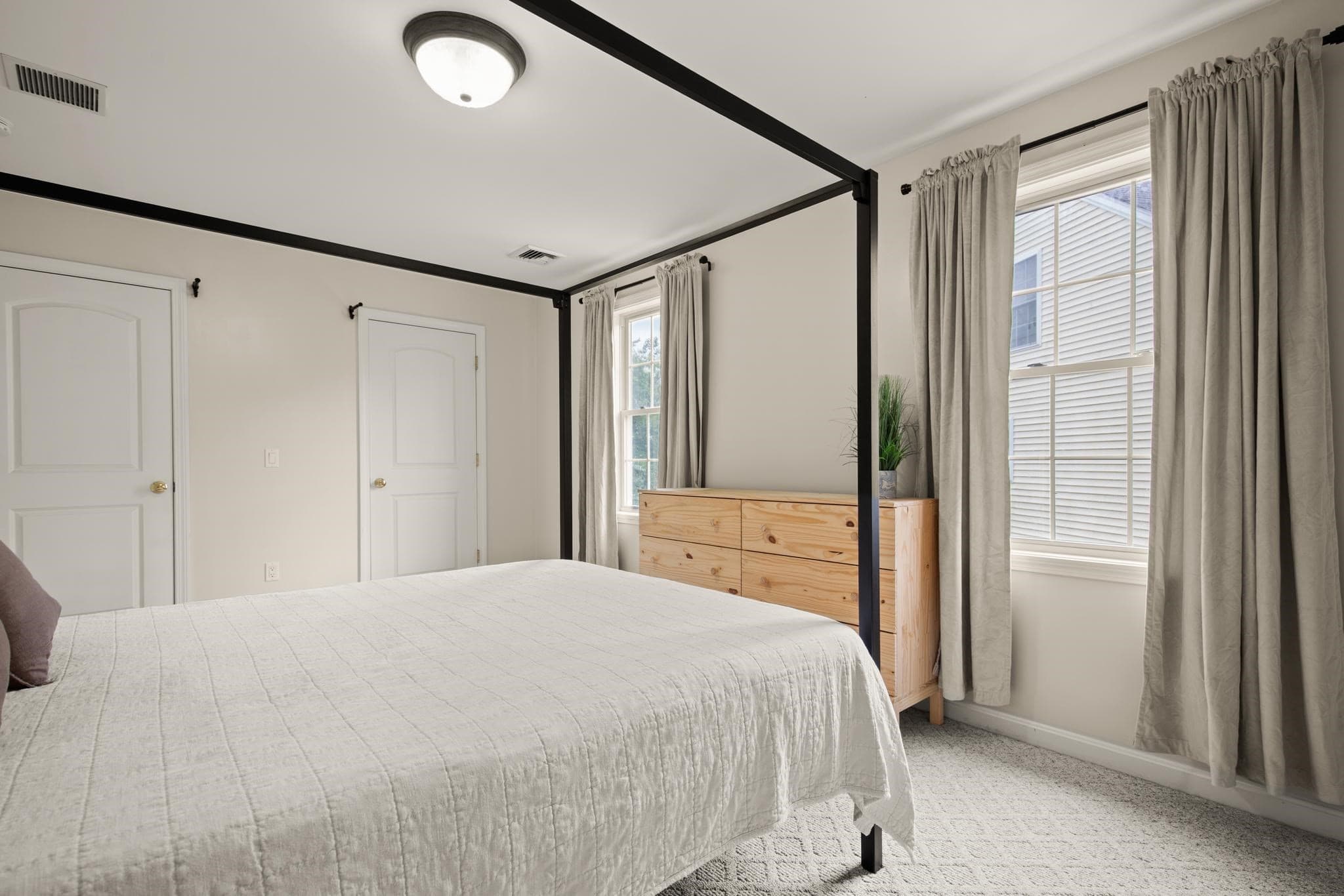 Condominium at 129 Scott St # 4, Attleboro MA 02703, Attleboro, photo 24 of 33