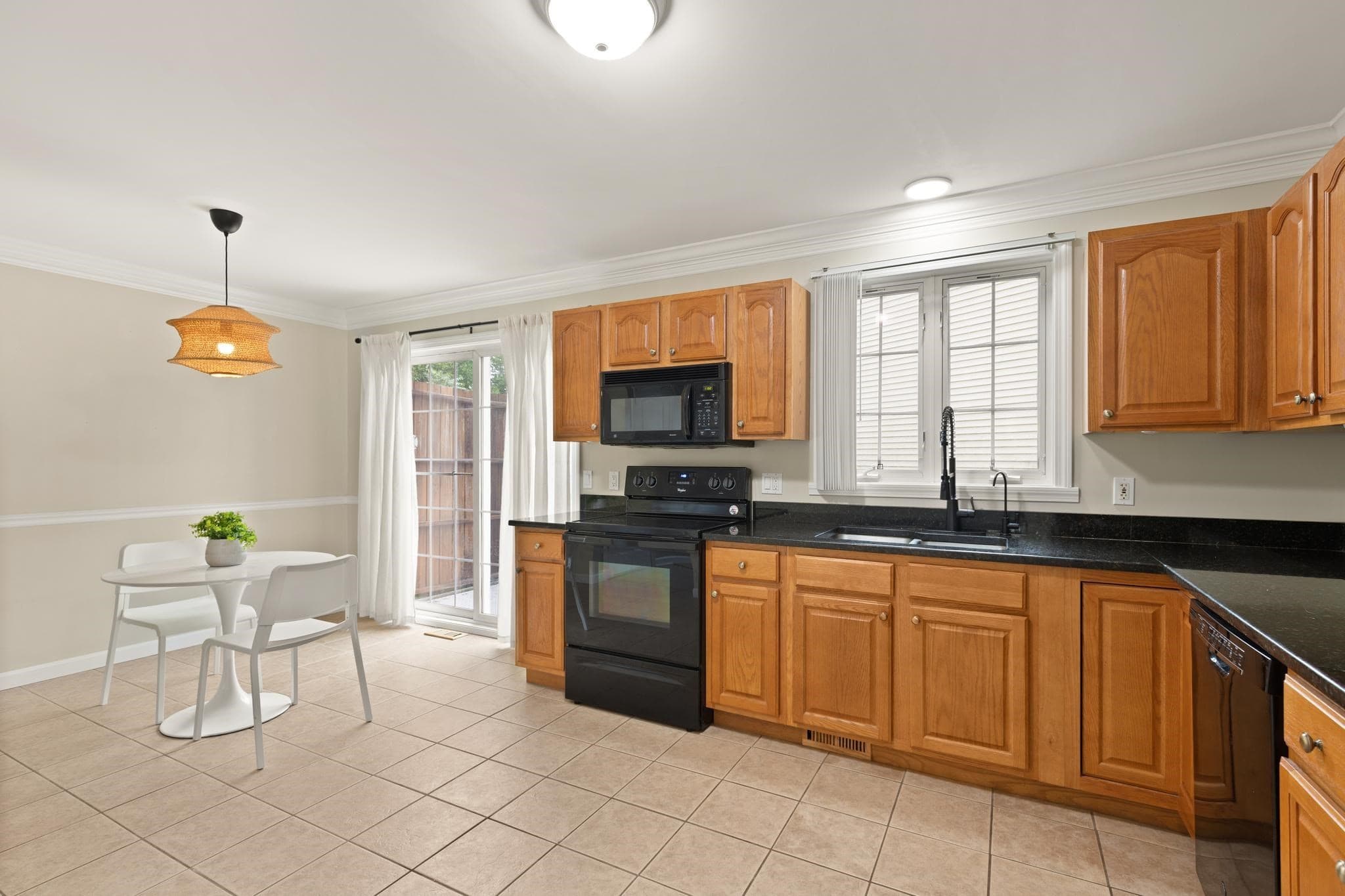 Condominium at 129 Scott St # 4, Attleboro MA 02703, Attleboro, photo 15 of 33