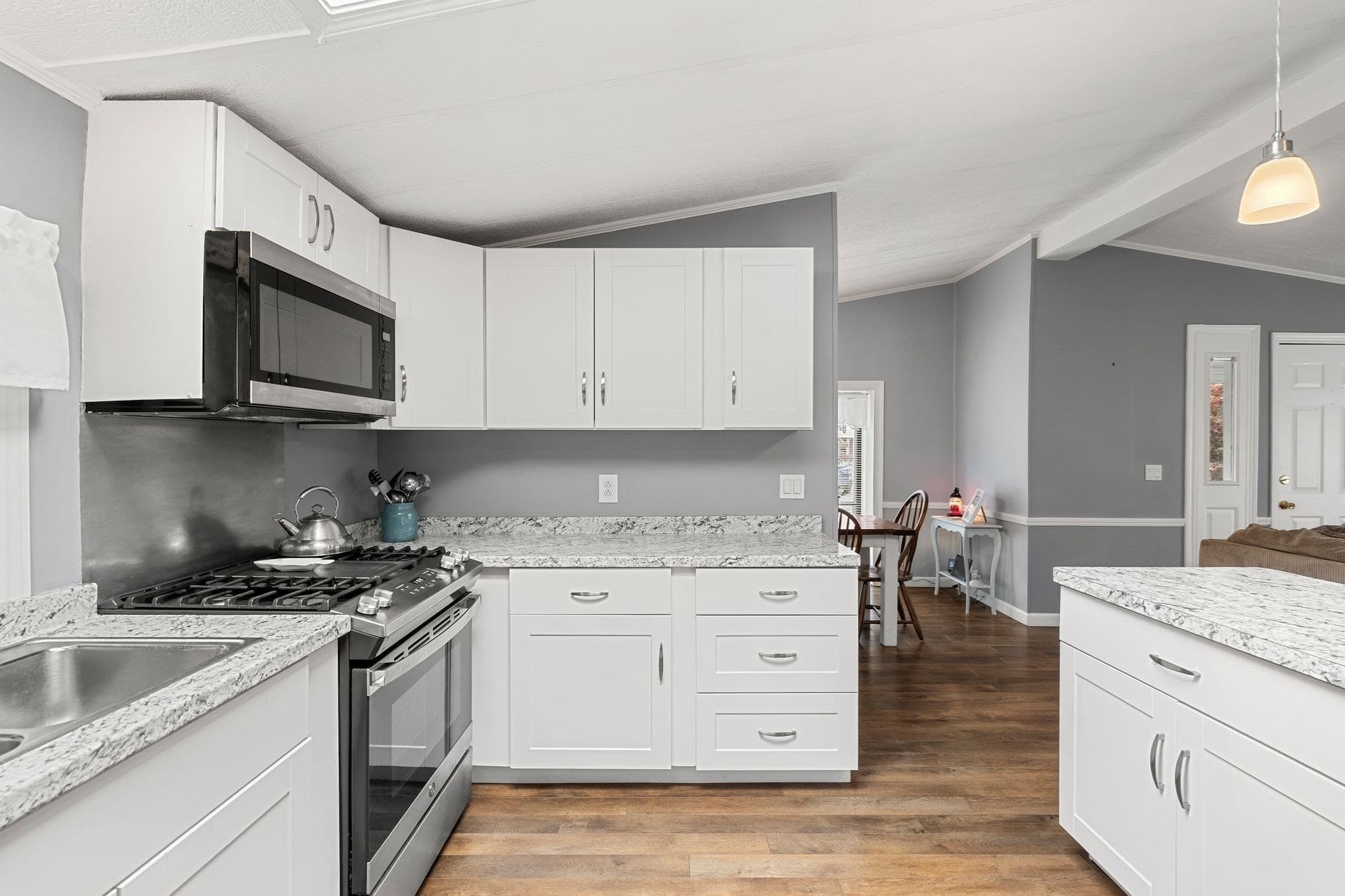 Mobile Home at 38 Victorian Way, West Bridgewater MA 02379, West Bridgewater, photo 6 of 36