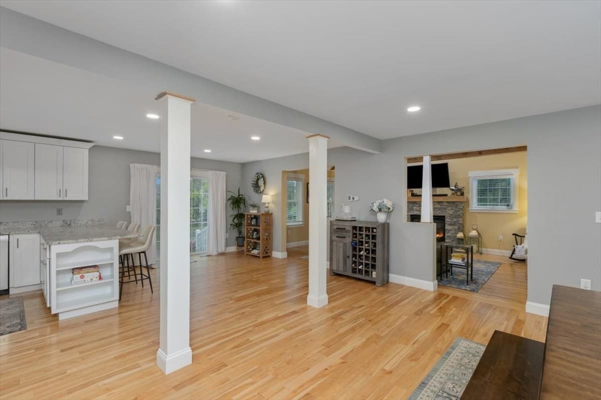 Condominium at 19 Hampstead Street # 19, Methuen MA 01844, Methuen, photo 11 of 42