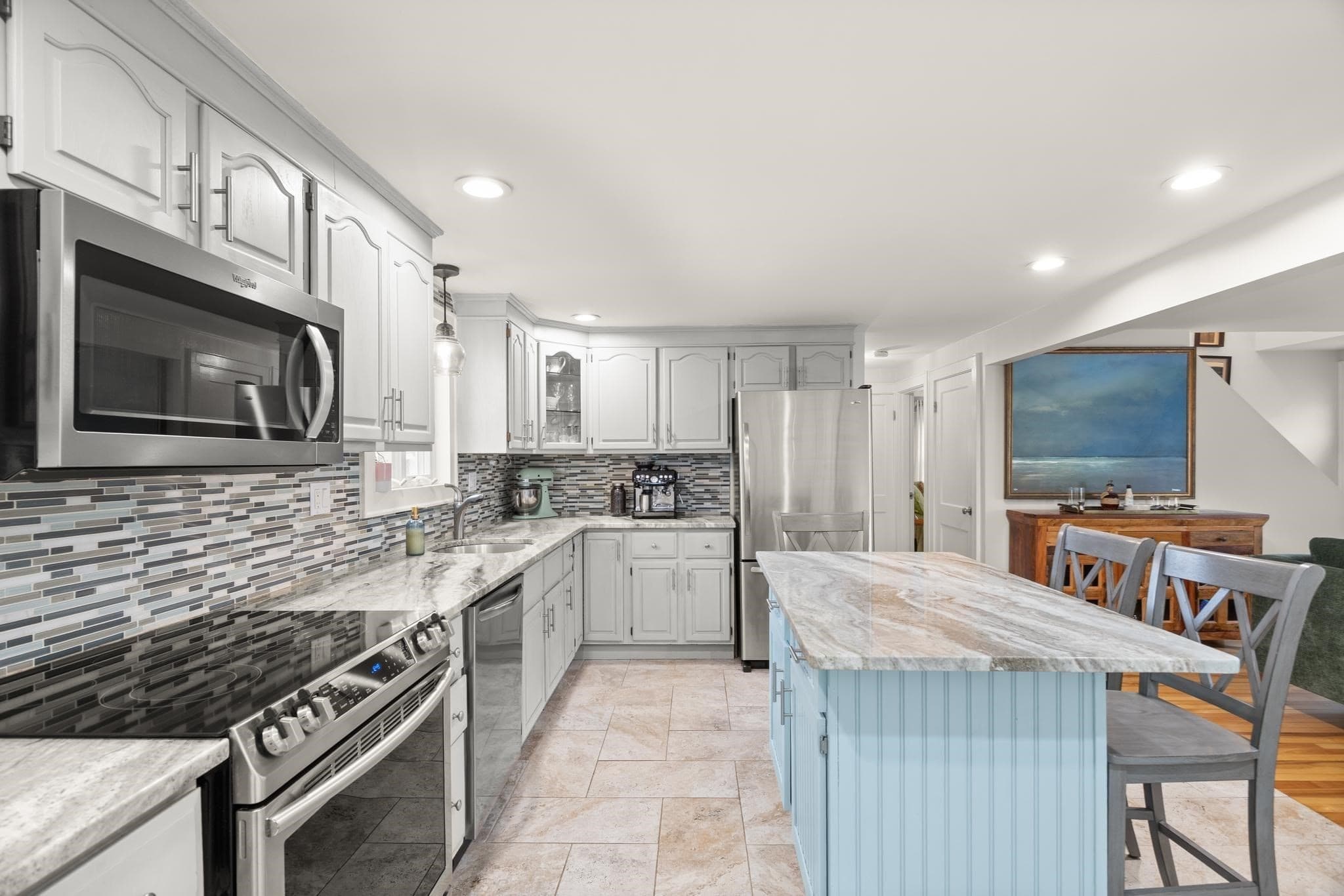 Single Family Residence at 13 Rainbow Cir, Peabody MA 01960, Peabody, photo 9 of 32