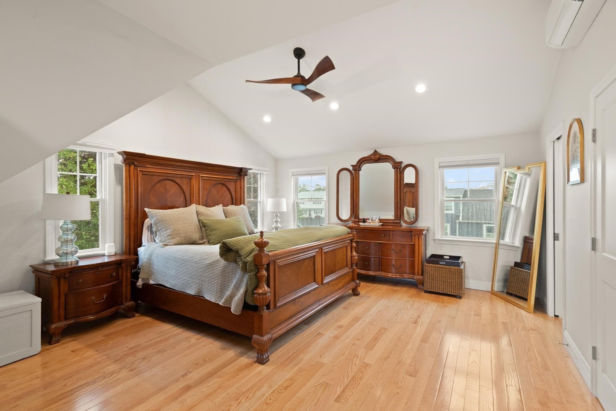 Single Family Residence at 13 Rainbow Cir, Peabody MA 01960, Peabody, photo 15 of 32