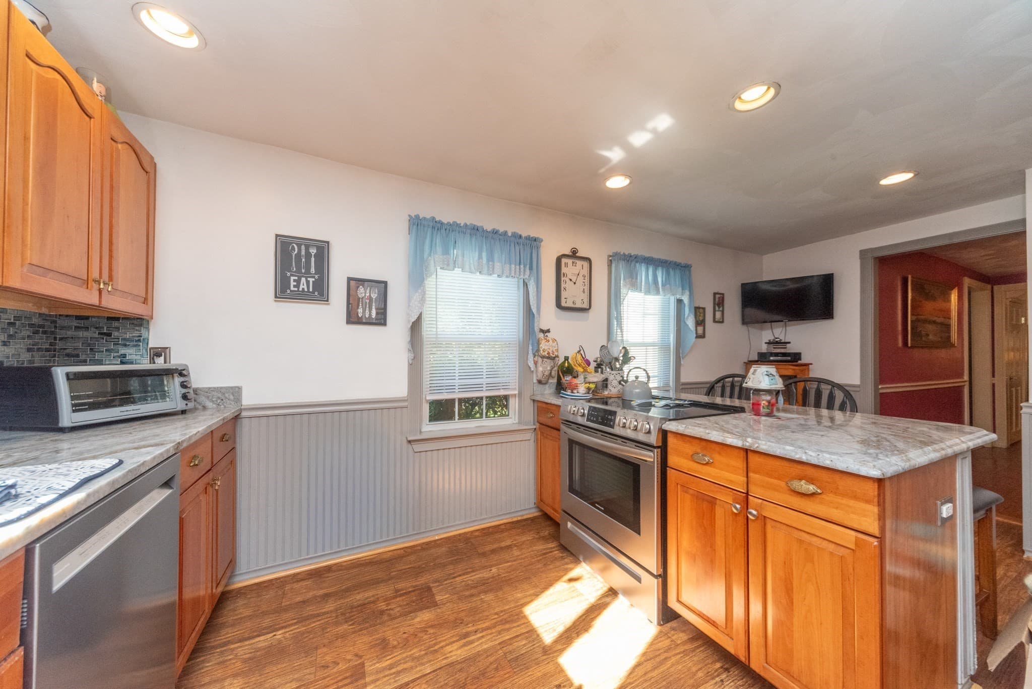 Single Family Residence at 71 School St, Northborough MA 01532, Northborough, photo 7 of 25