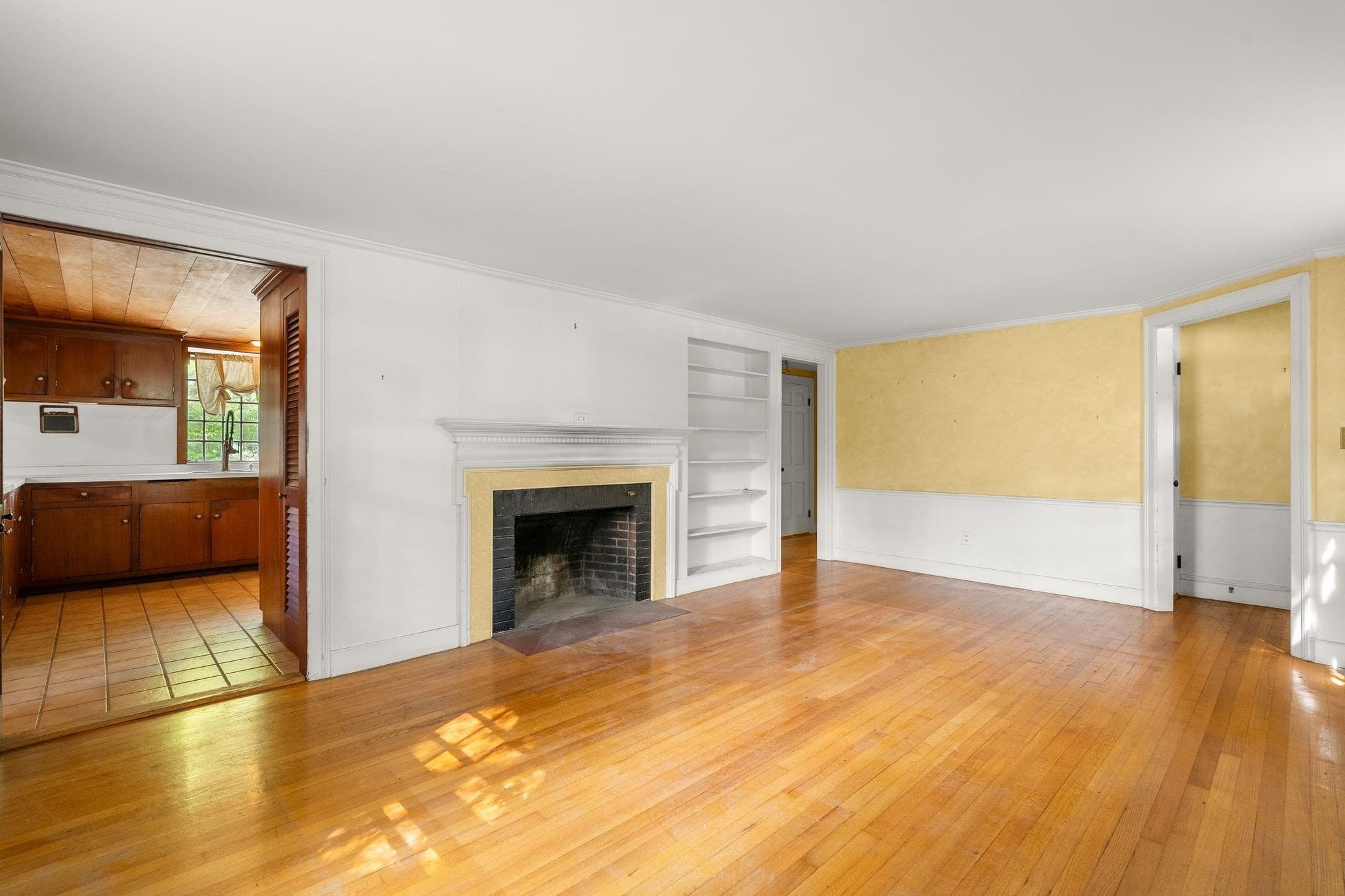 Single Family Residence at 13 Whitcomb Ave, Hingham MA 02043, Hingham, photo 12 of 33