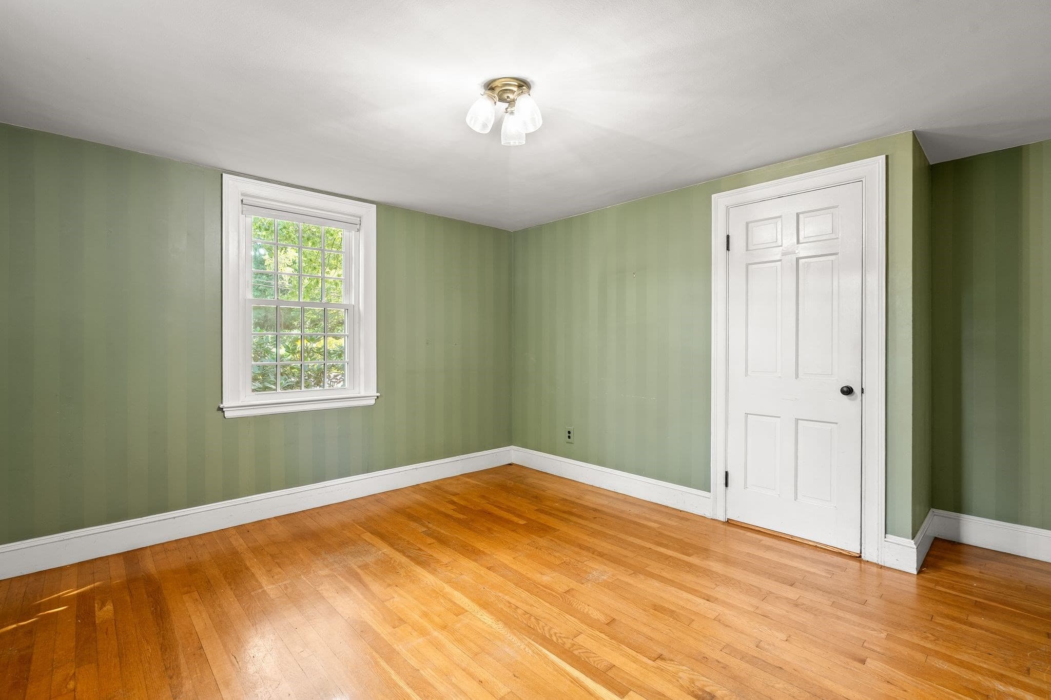 Single Family Residence at 13 Whitcomb Ave, Hingham MA 02043, Hingham, photo 21 of 33