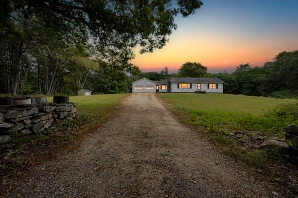 85 Blood Rd, Charlton MA 01507