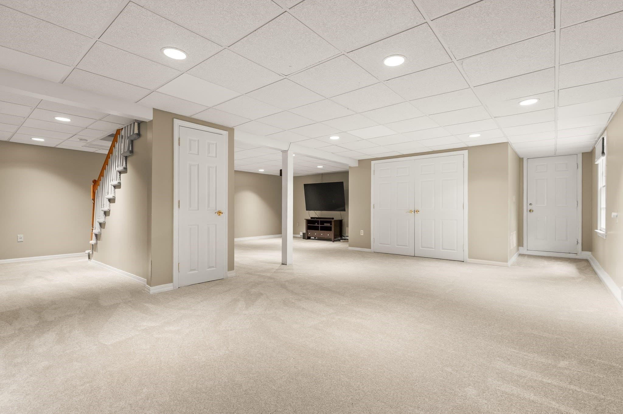 Single Family Residence at 12 Tallard Rd, Westford MA 01886, Westford, photo 35 of 38