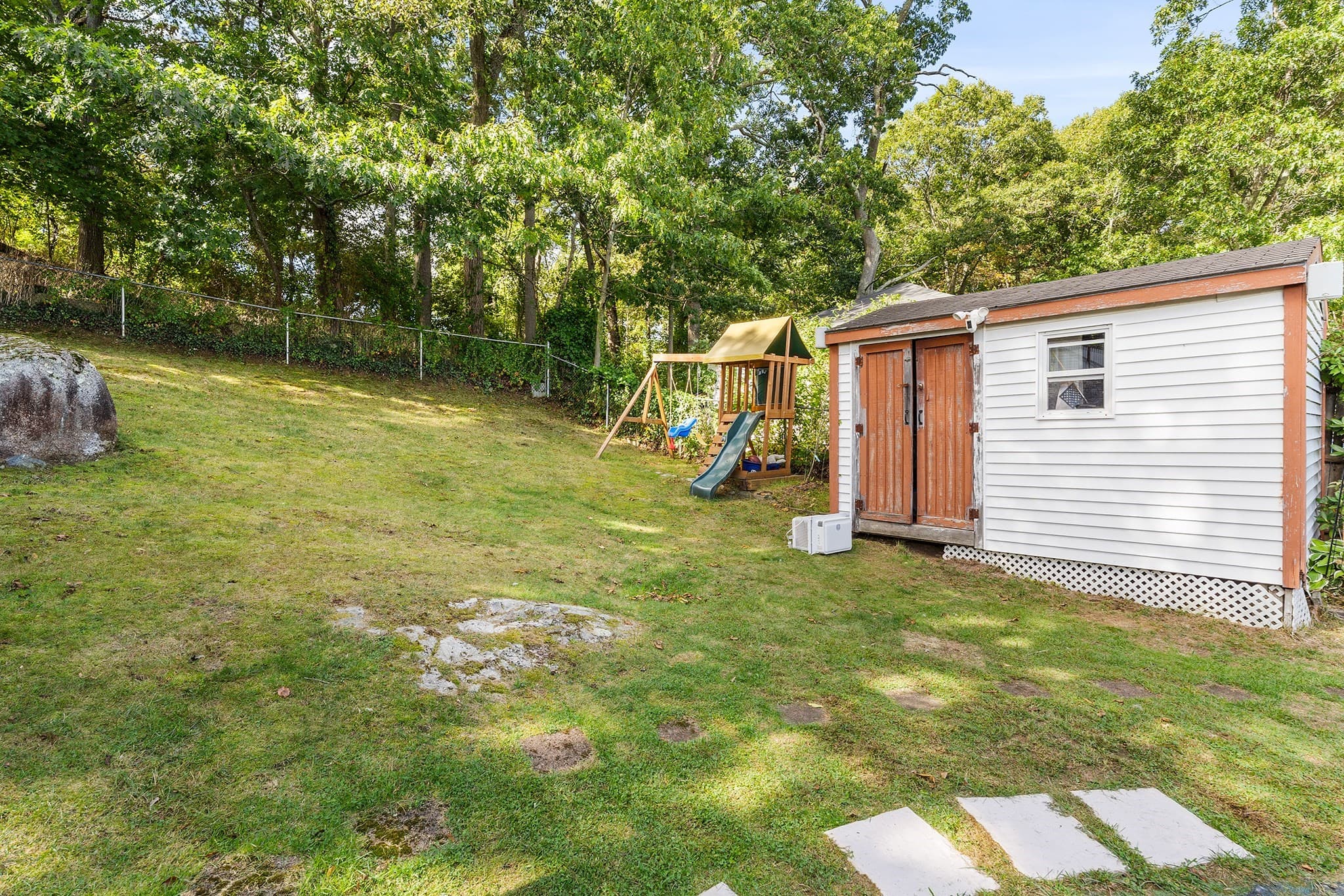 Single Family Residence at 140 Lynnfield St, Lynn MA 01904, Lynn, photo 30 of 35