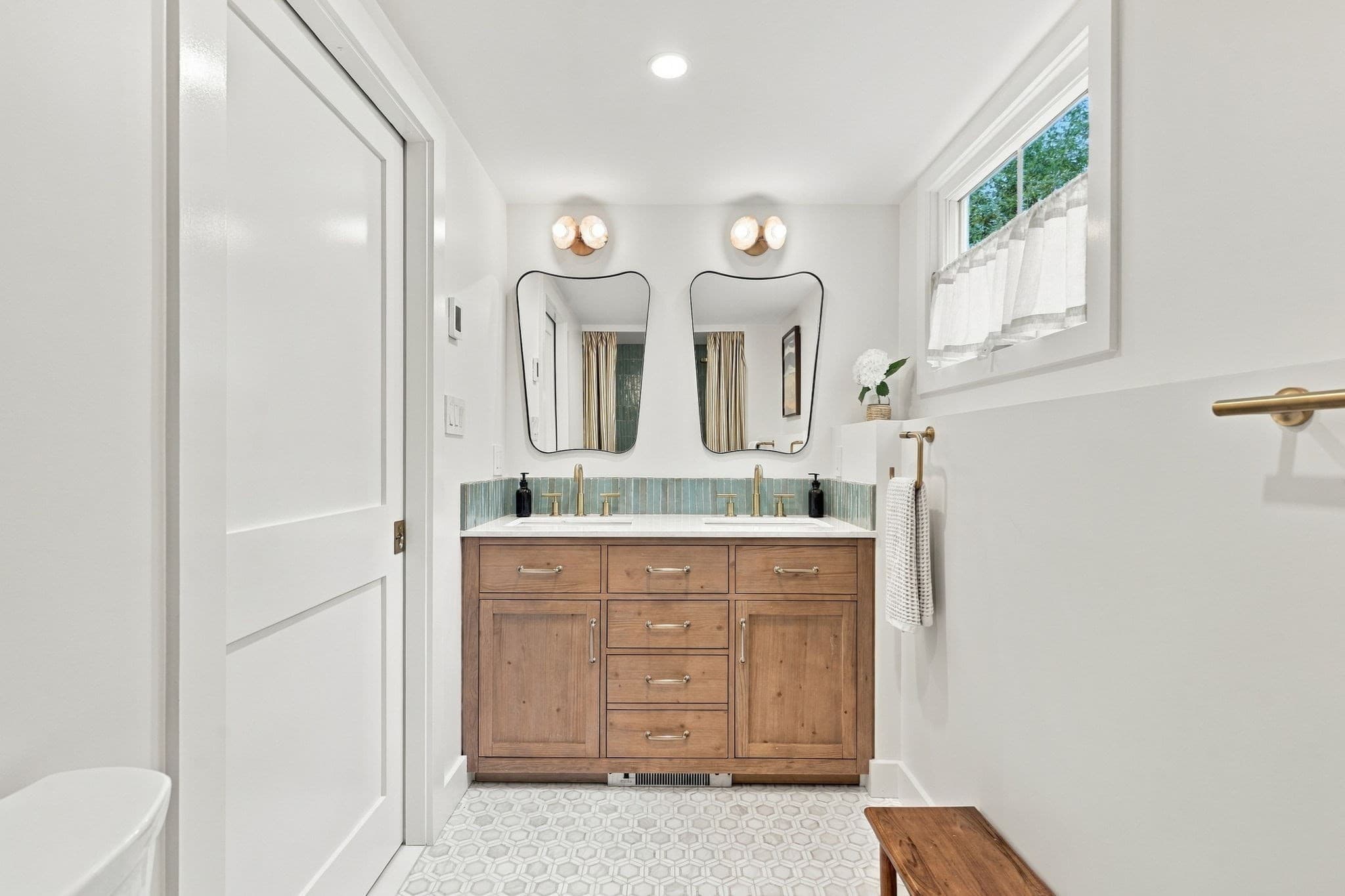Single Family Residence at 615 Franklin St, Duxbury MA 02332, Duxbury, photo 23 of 41