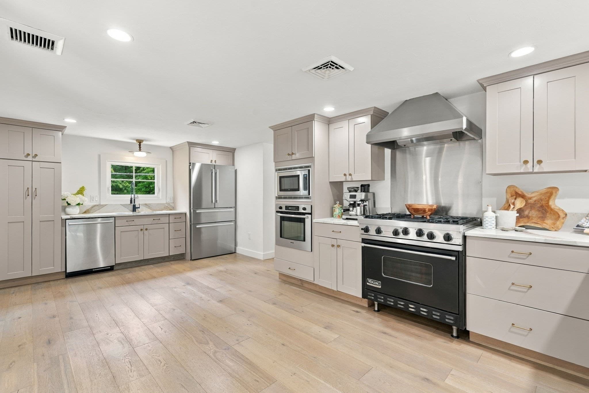 Single Family Residence at 615 Franklin St, Duxbury MA 02332, Duxbury, photo 11 of 41
