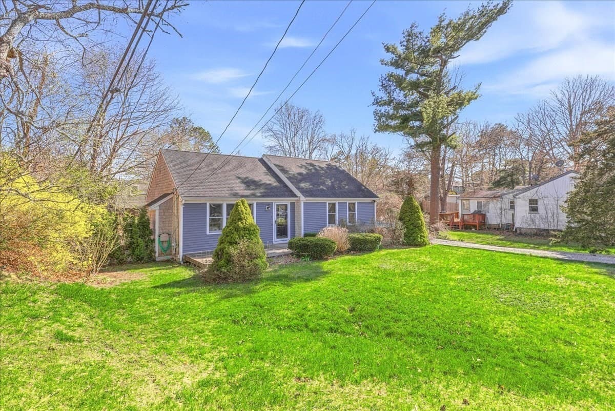 Single Family Residence at 2 Juniper St, Plymouth MA 02360, Plymouth, photo 2 of 37