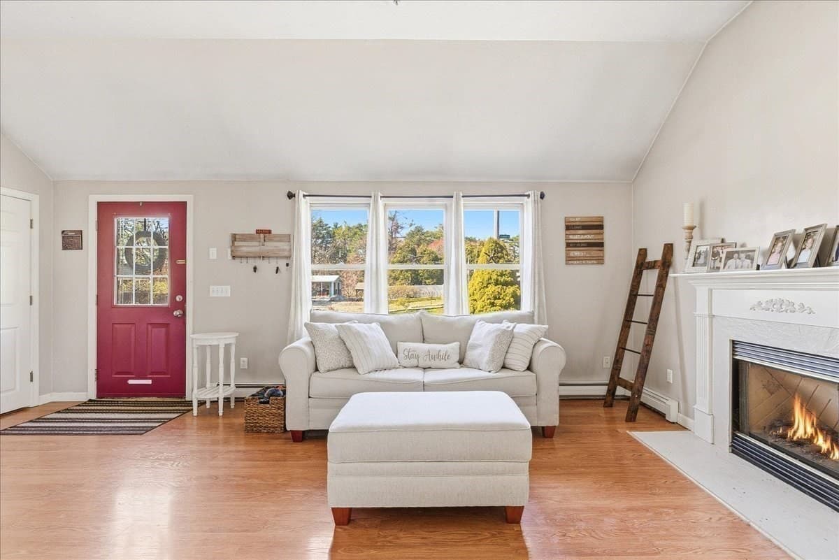 Single Family Residence at 2 Juniper St, Plymouth MA 02360, Plymouth, photo 6 of 37