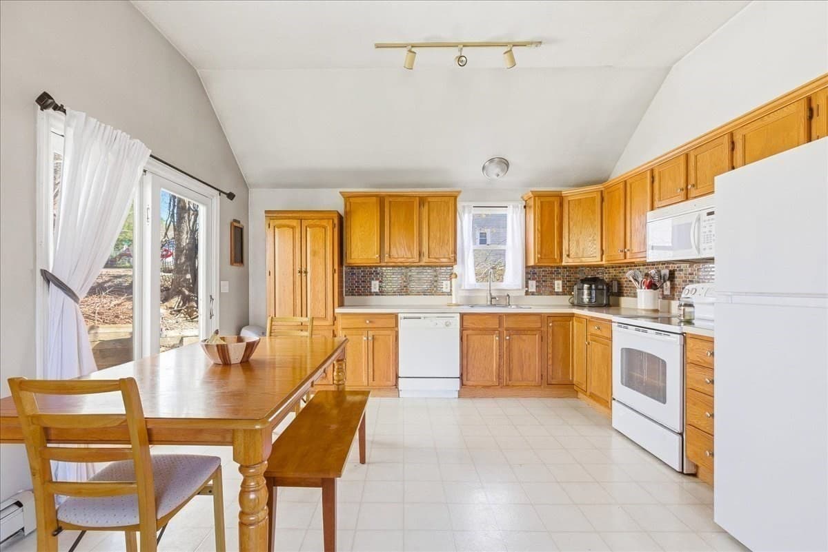Single Family Residence at 2 Juniper St, Plymouth MA 02360, Plymouth, photo 10 of 37