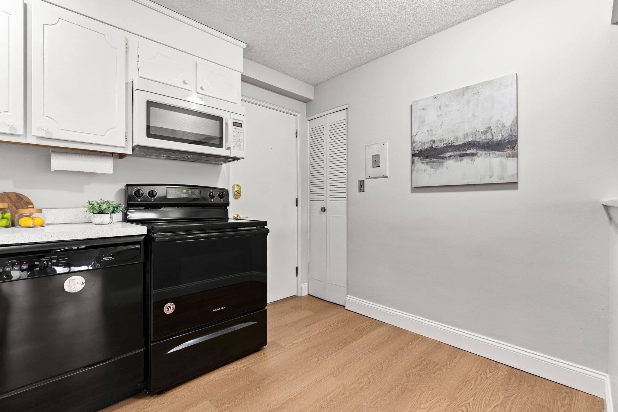 Condominium at 53 Melrose Street # 2B, Melrose MA 02176, Melrose, photo 11 of 35