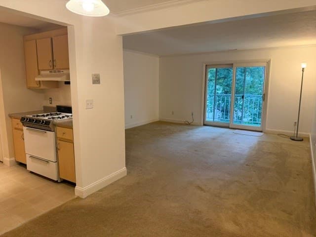 Condominium at 1 Kingswood # 8, Abington MA 02351, Abington, photo 3 of 10