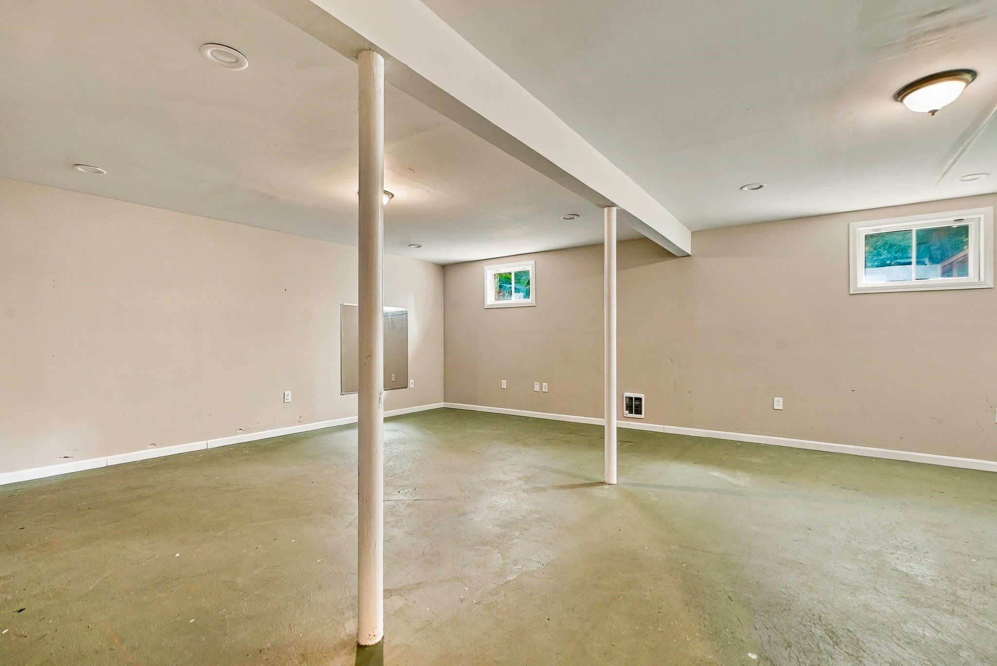 Condominium at 59 N Quinsigamond Ave # 59, Shrewsbury MA 01545, Shrewsbury, photo 26 of 36