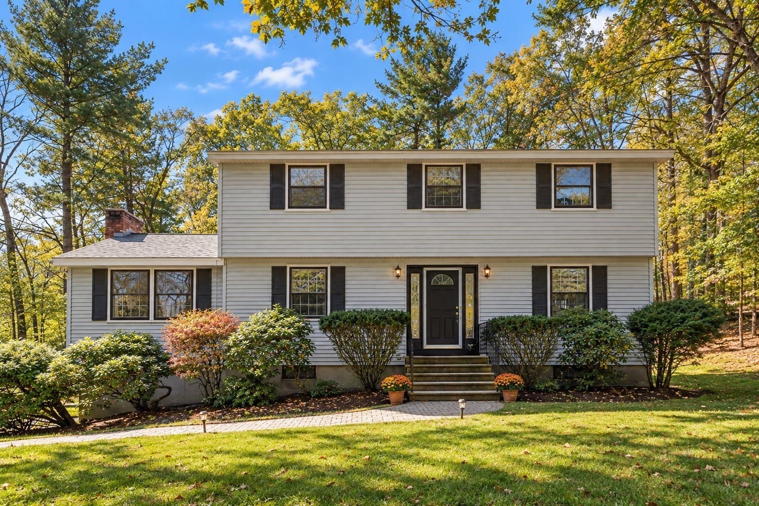 Single Family Residence at 108 Kristin Dr Ext, Chelmsford MA 01824, Chelmsford, photo 2 of 32