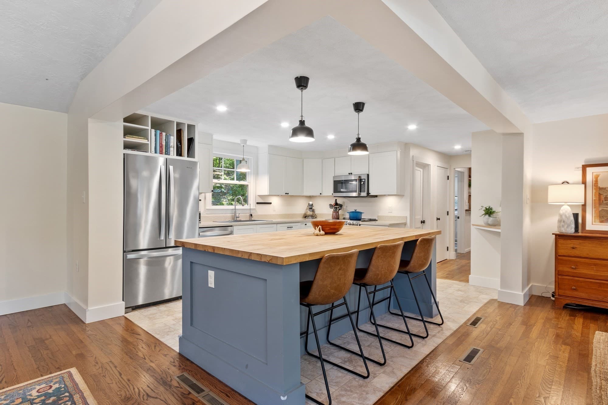 Single Family Residence at 108 Kristin Dr Ext, Chelmsford MA 01824, Chelmsford, photo 6 of 32