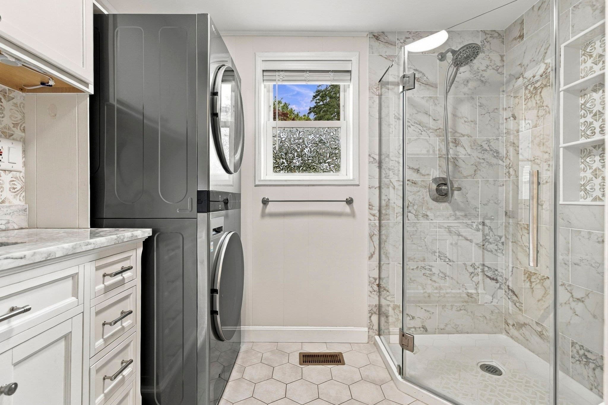 Single Family Residence at 814 Lynnfield Street, Lynnfield MA 01940, Lynnfield, photo 15 of 33