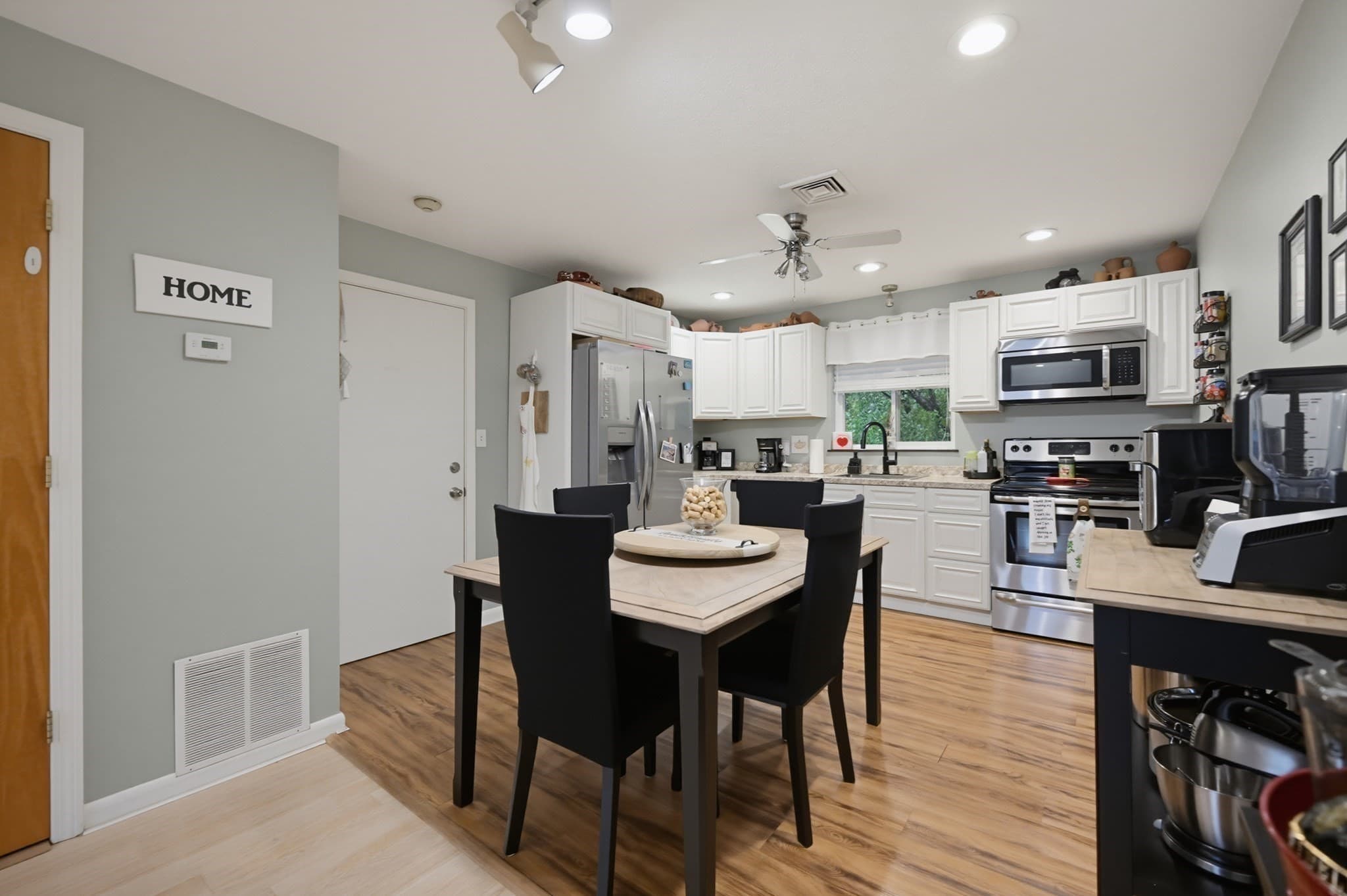 Condominium at 5455 N Main St # 6F, Fall River MA 02720, Fall River, photo 4 of 21