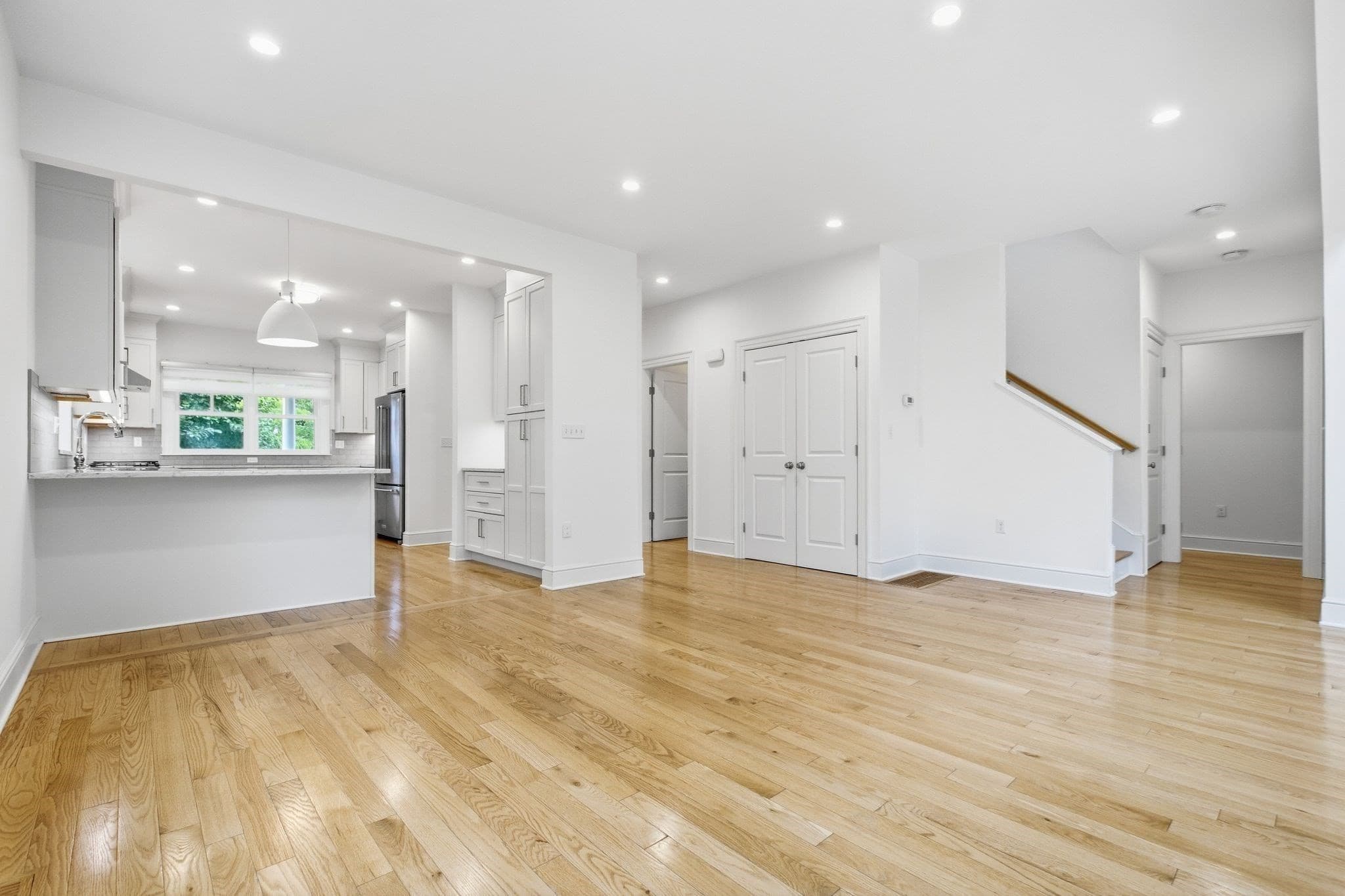 Condominium at 38 Green Meadow Dr # 38, Reading MA 01867, Reading, photo 13 of 42