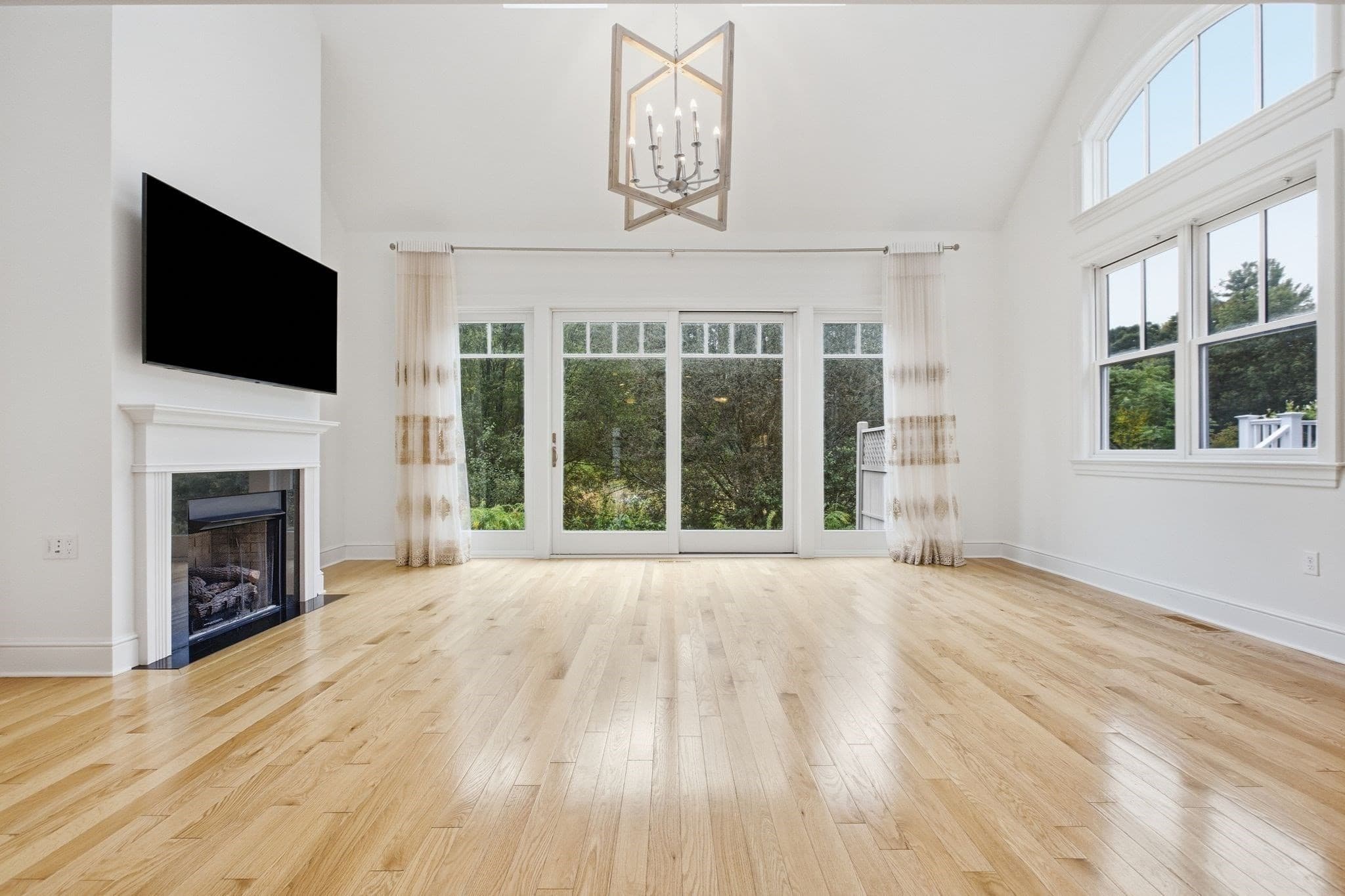 Condominium at 38 Green Meadow Dr # 38, Reading MA 01867, Reading, photo 17 of 42