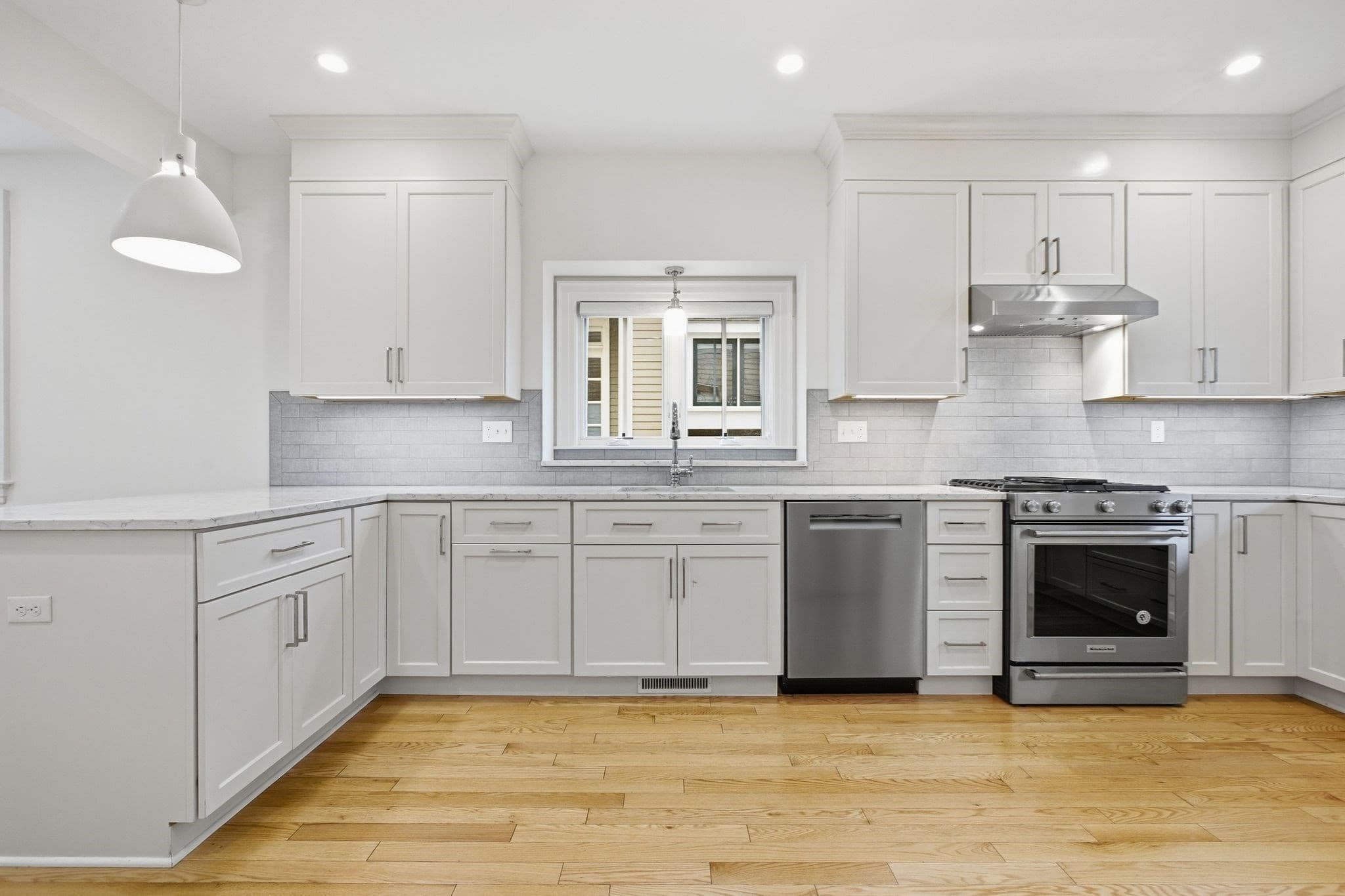 Condominium at 38 Green Meadow Dr # 38, Reading MA 01867, Reading, photo 7 of 42