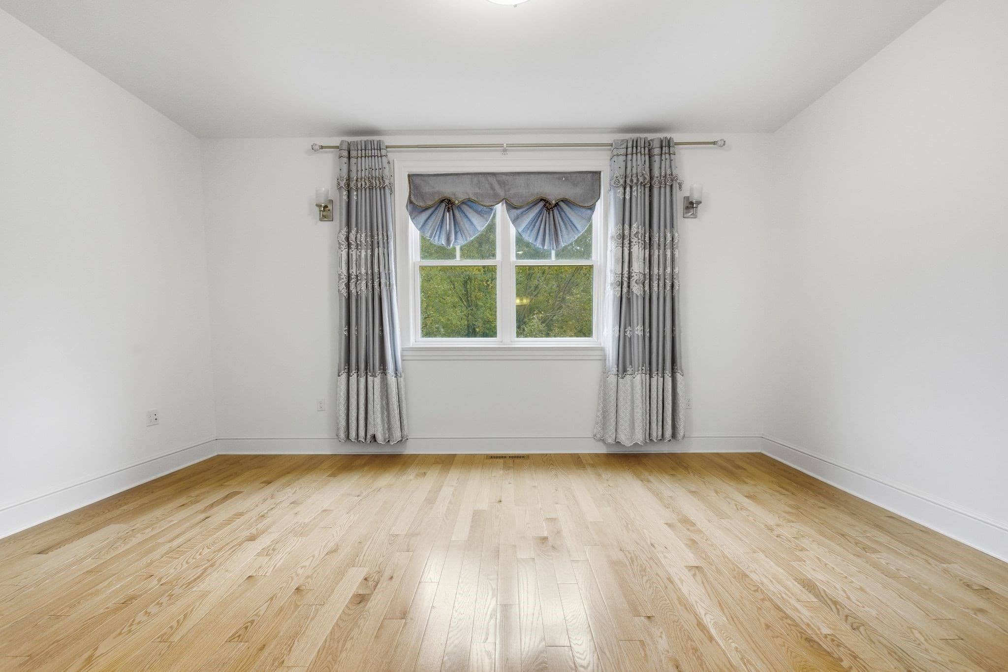 Condominium at 38 Green Meadow Dr # 38, Reading MA 01867, Reading, photo 20 of 42