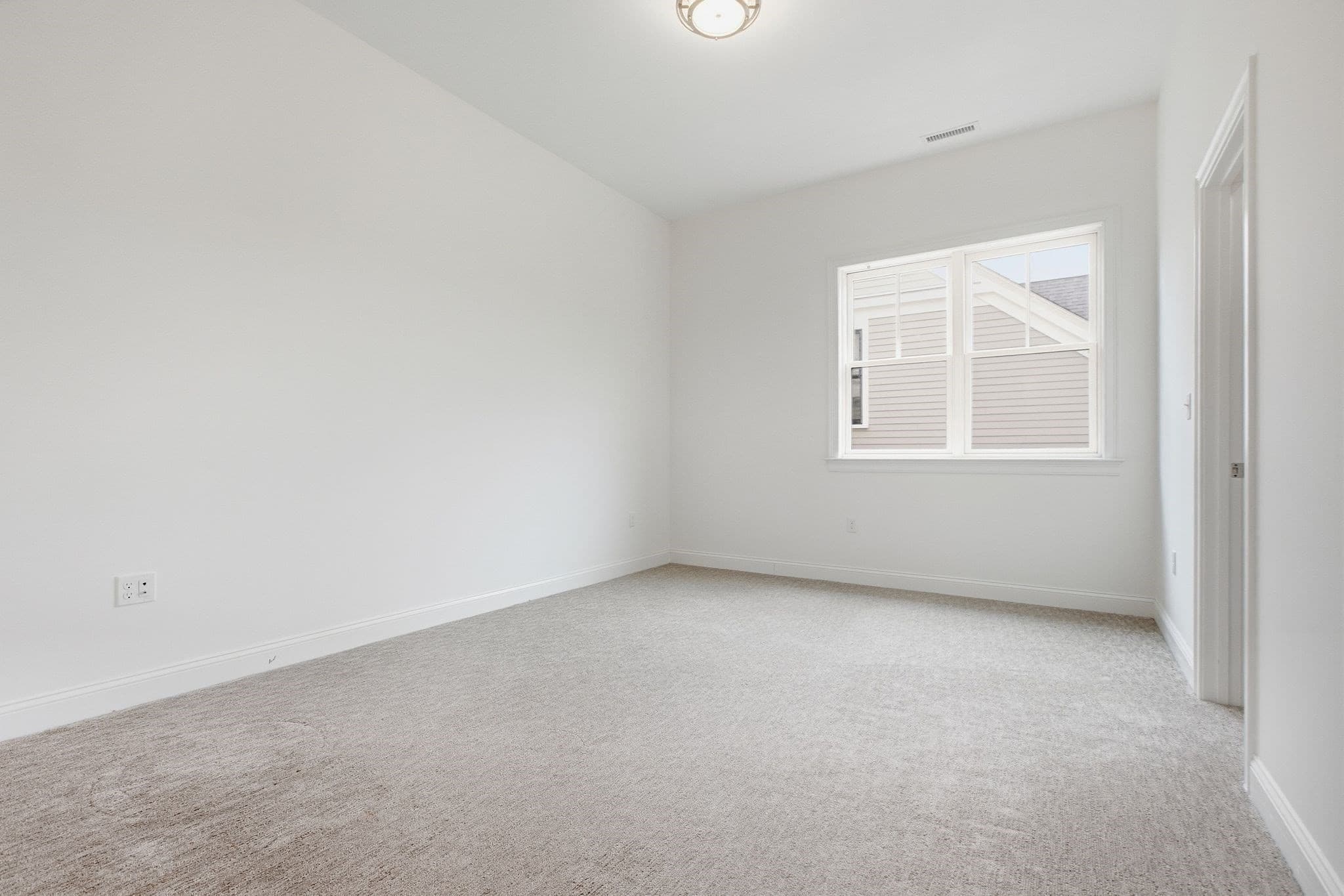 Condominium at 38 Green Meadow Dr # 38, Reading MA 01867, Reading, photo 33 of 42