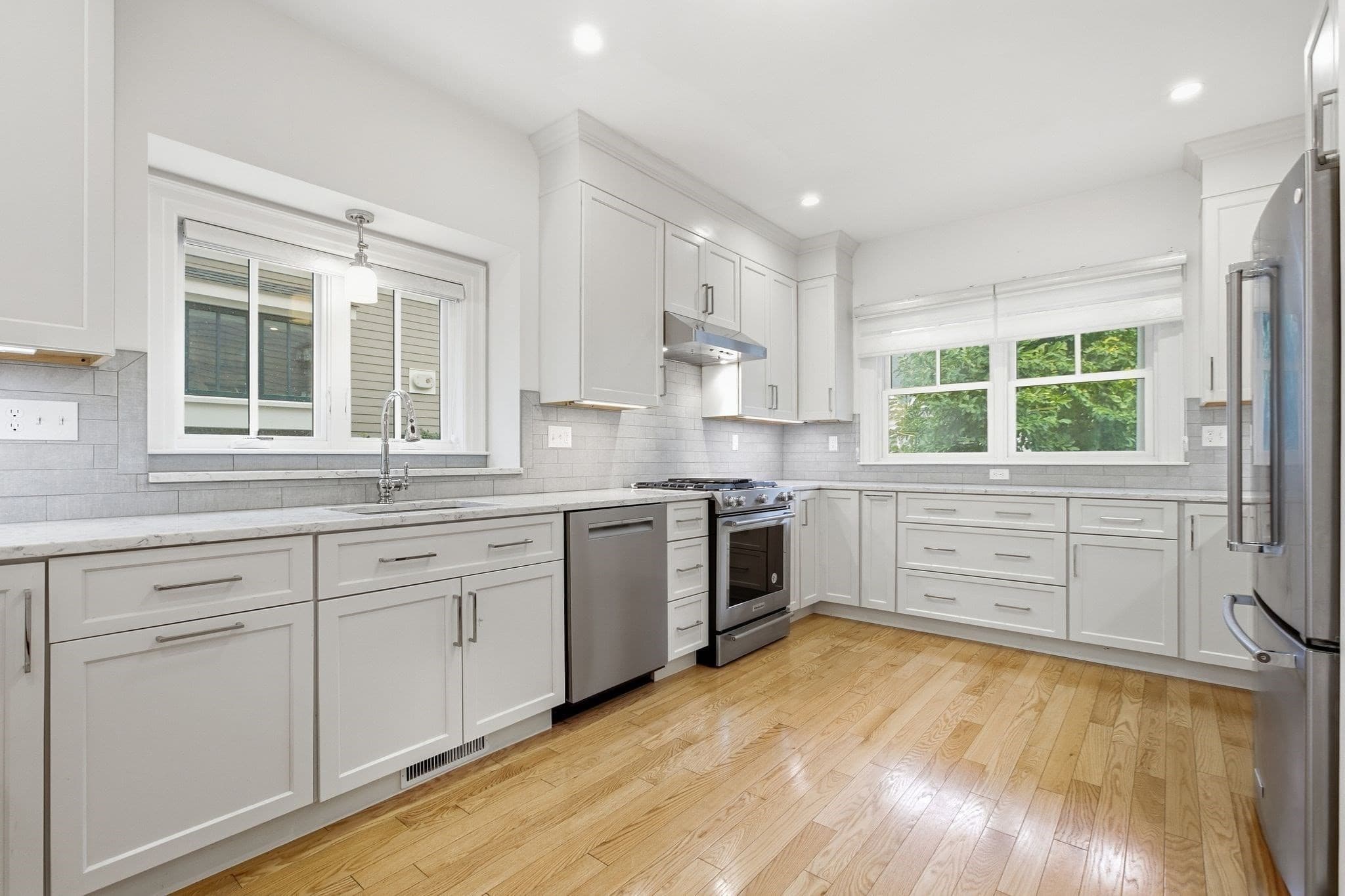 Condominium at 38 Green Meadow Dr # 38, Reading MA 01867, Reading, photo 8 of 42